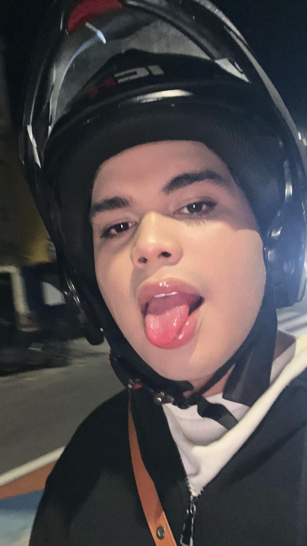 @𝒅𝒂𝒏𝒊