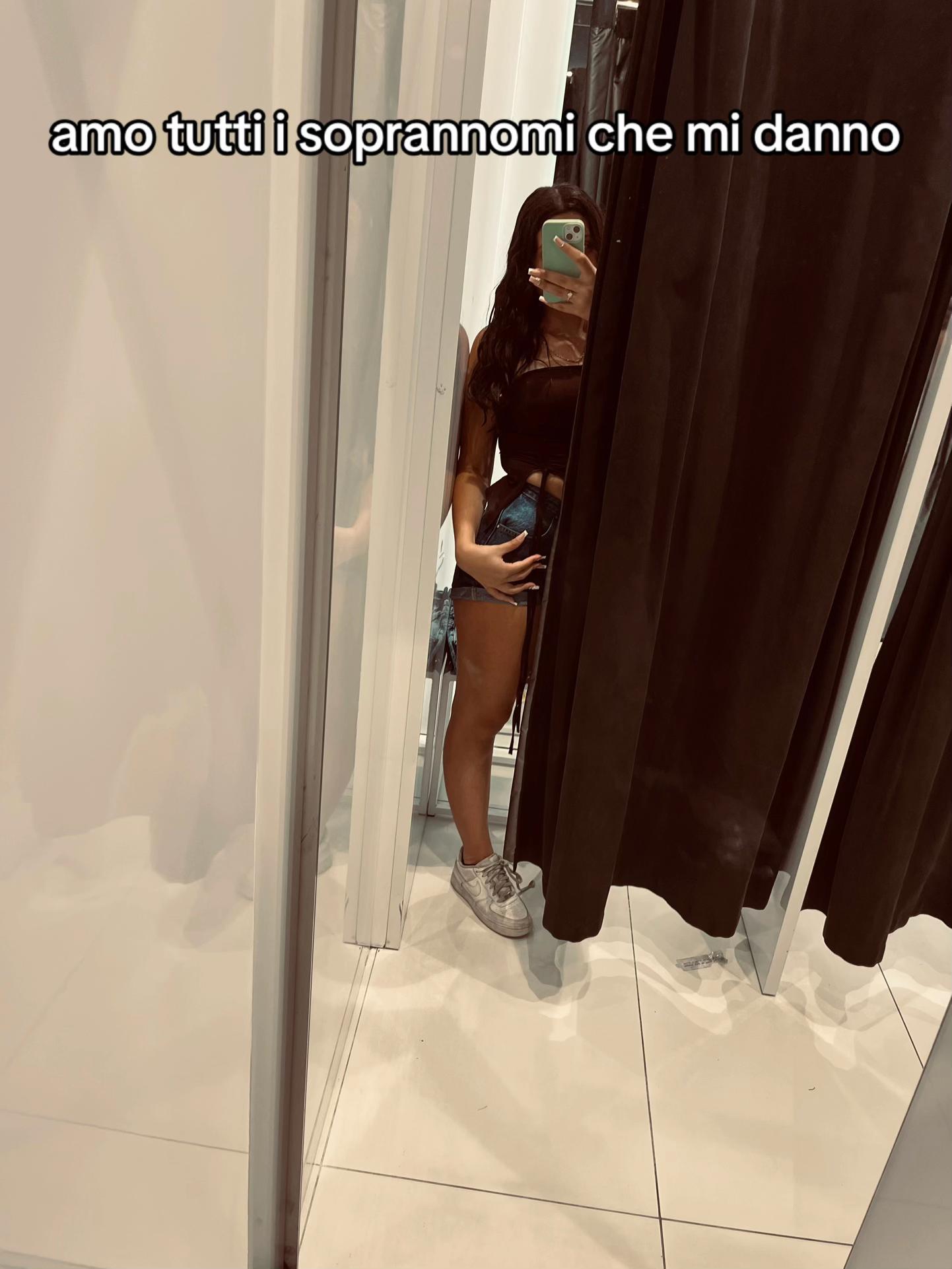 @laruxx_spam