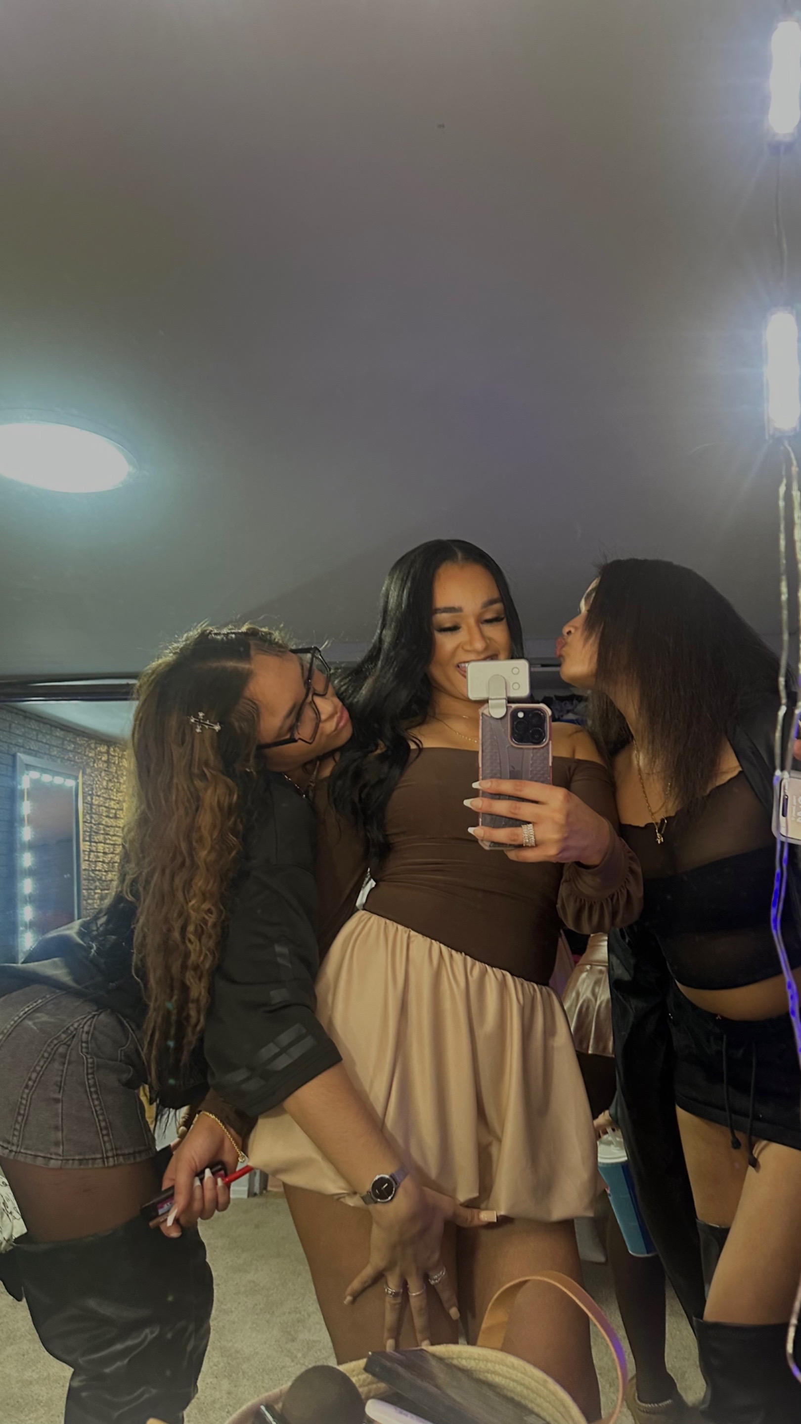 @Z&Lambda;Y 🫶🏽