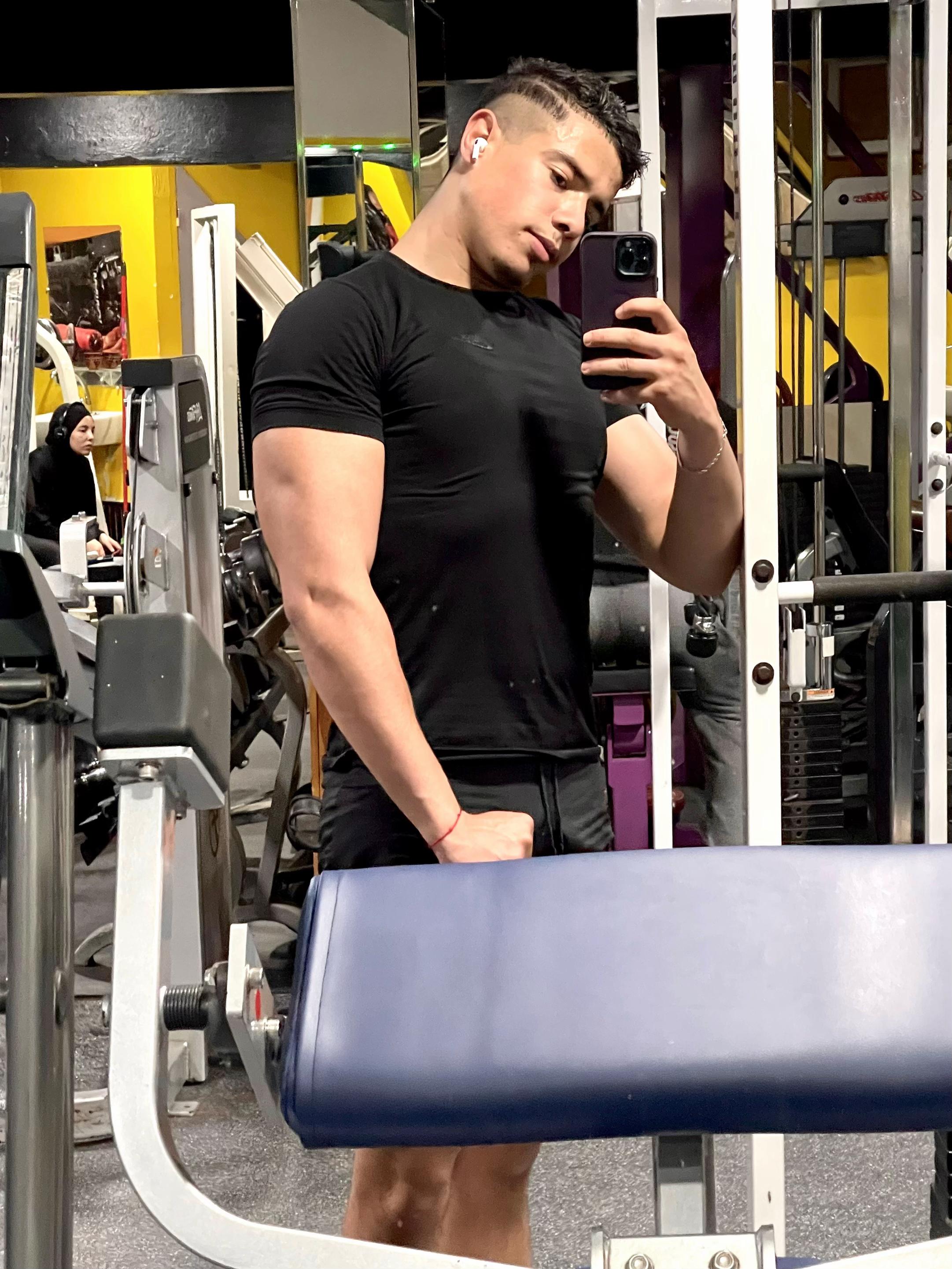 @🐺
