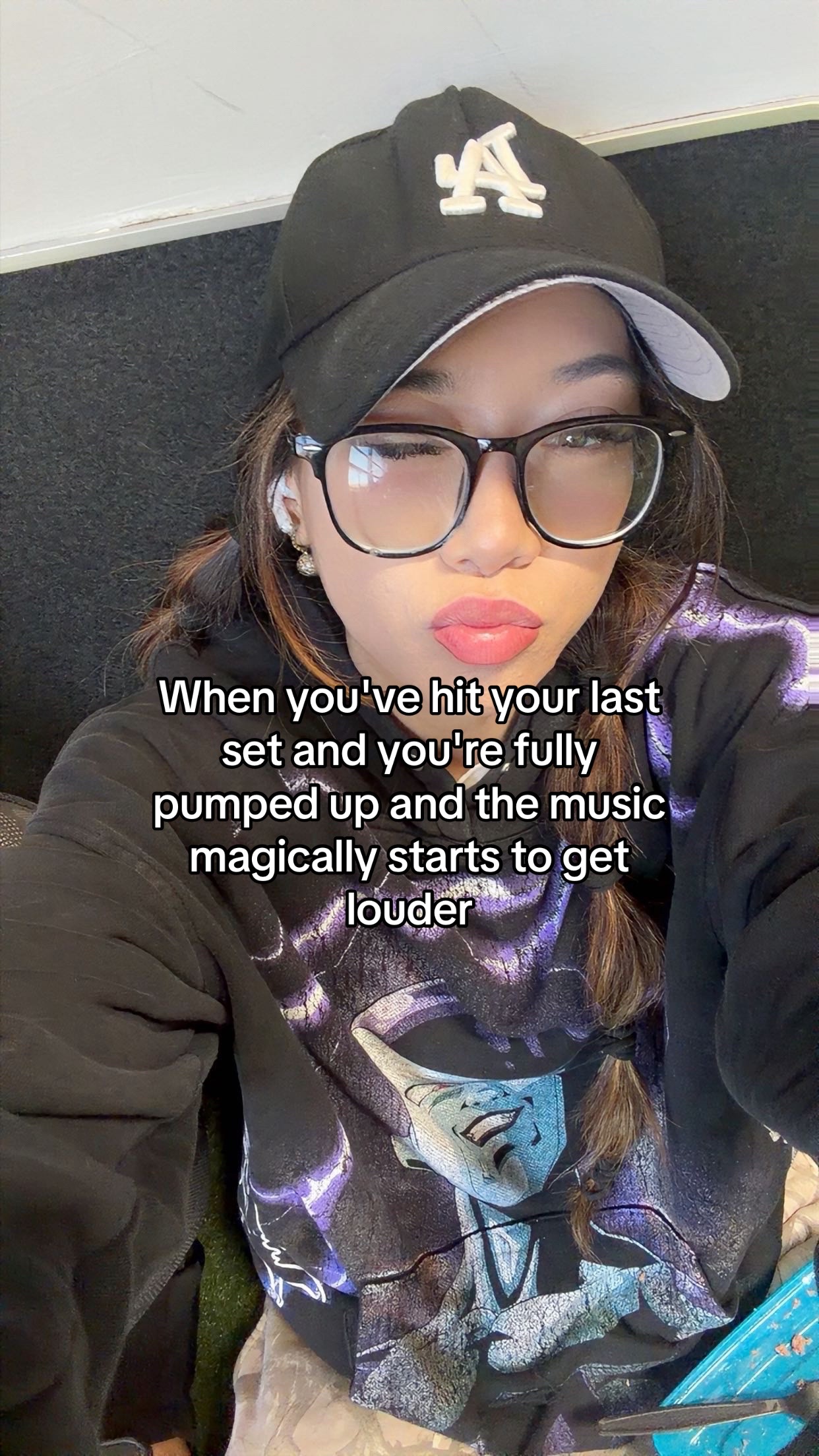 @danigoingsfit 𒉭