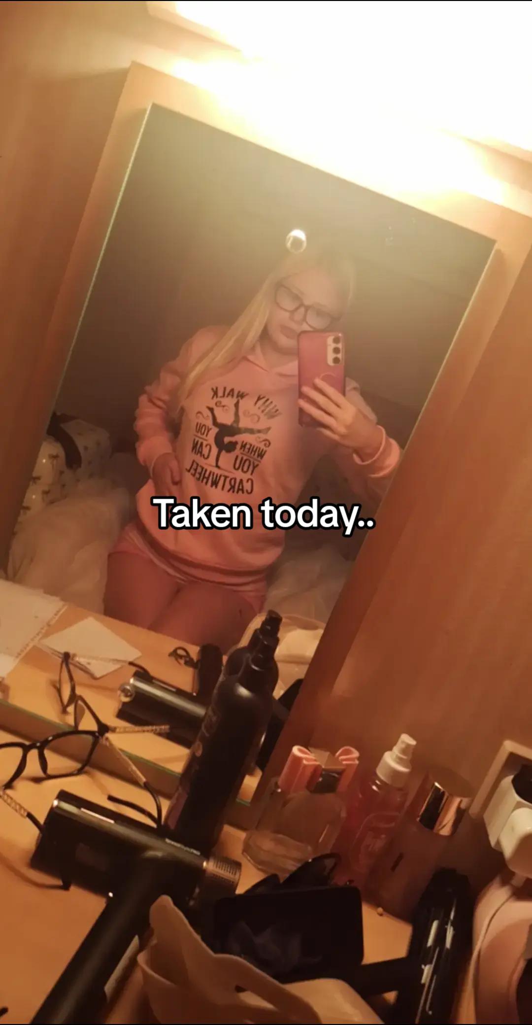 @Lily_Lewis123