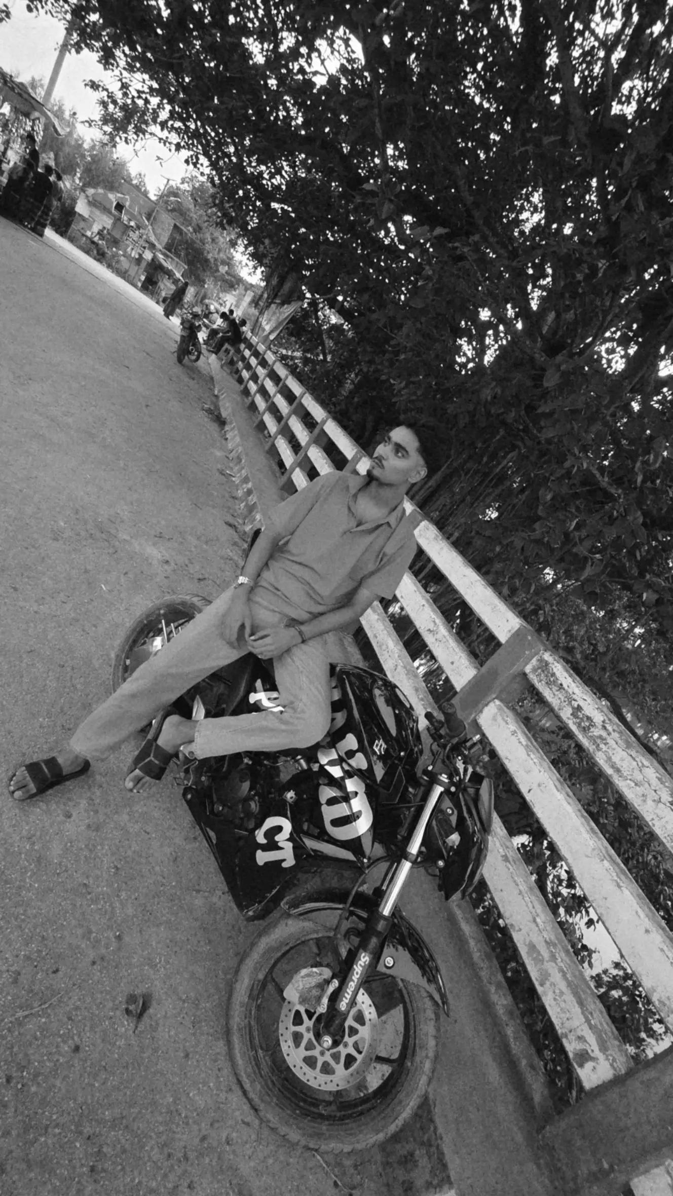 @Sourav_ ahmed__ 🌬️🆗 . 07-13