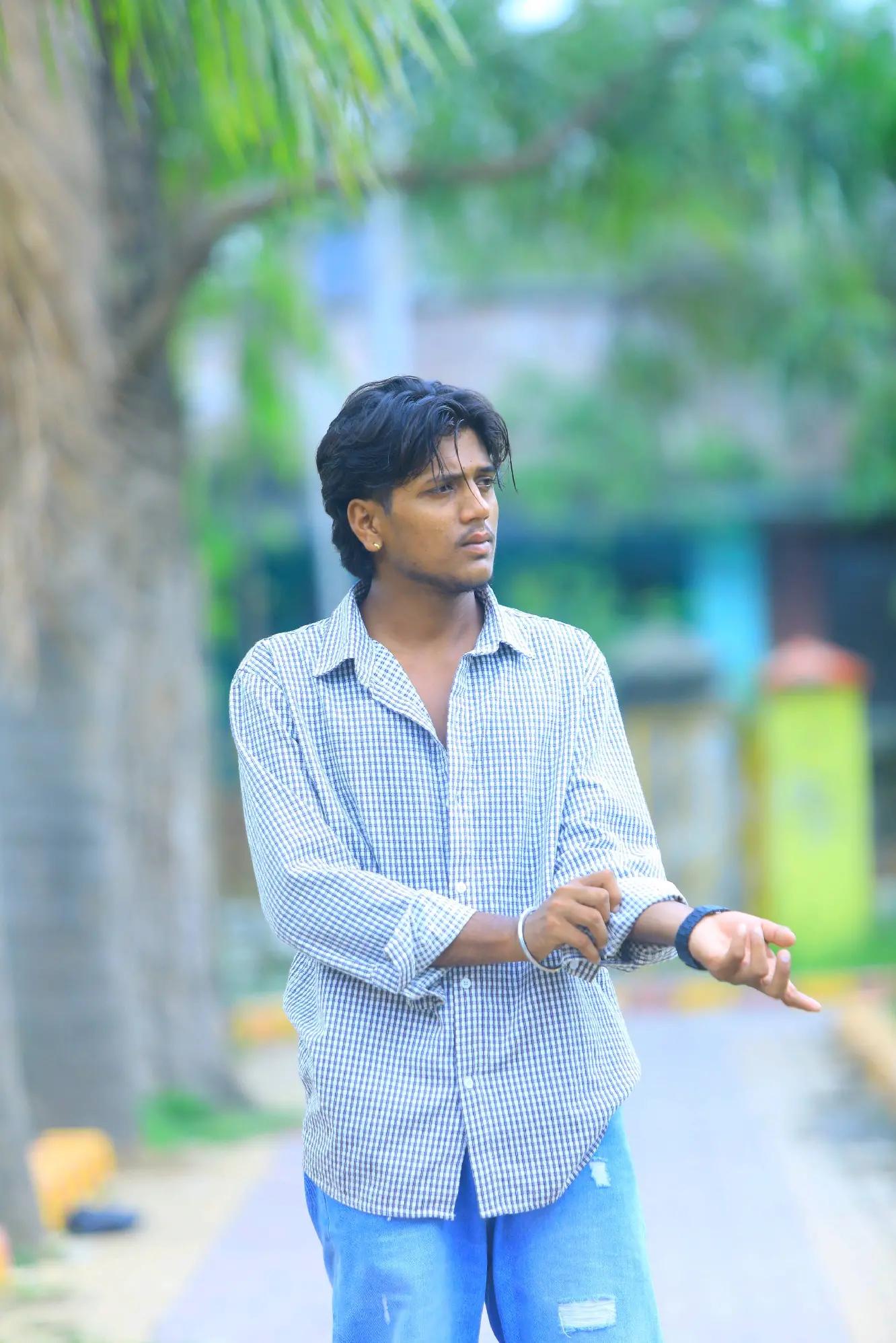 @𝗠𝗿 𝗡𝗶𝗿𝗮𝗝 🐦