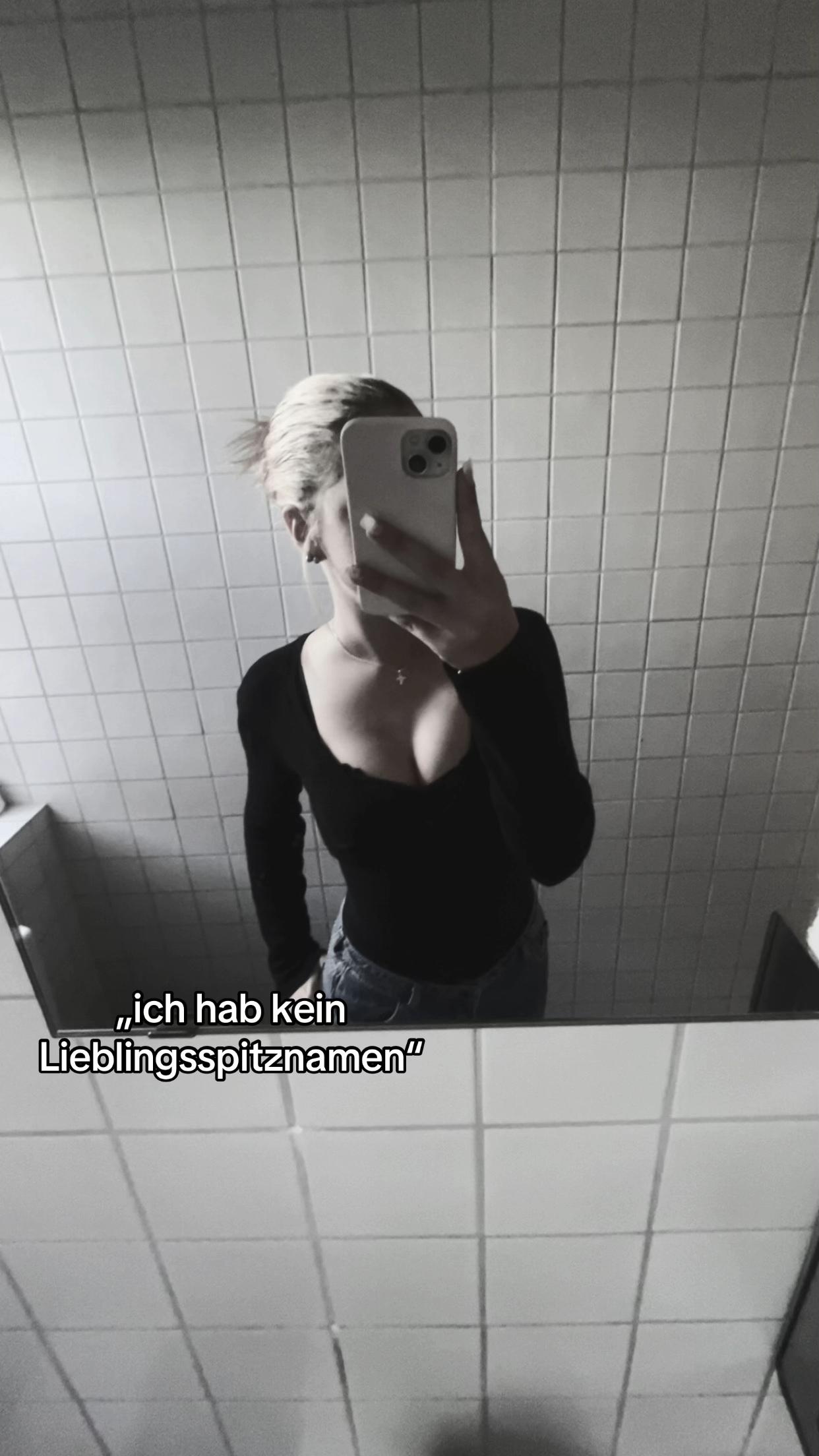 @๐๐๐