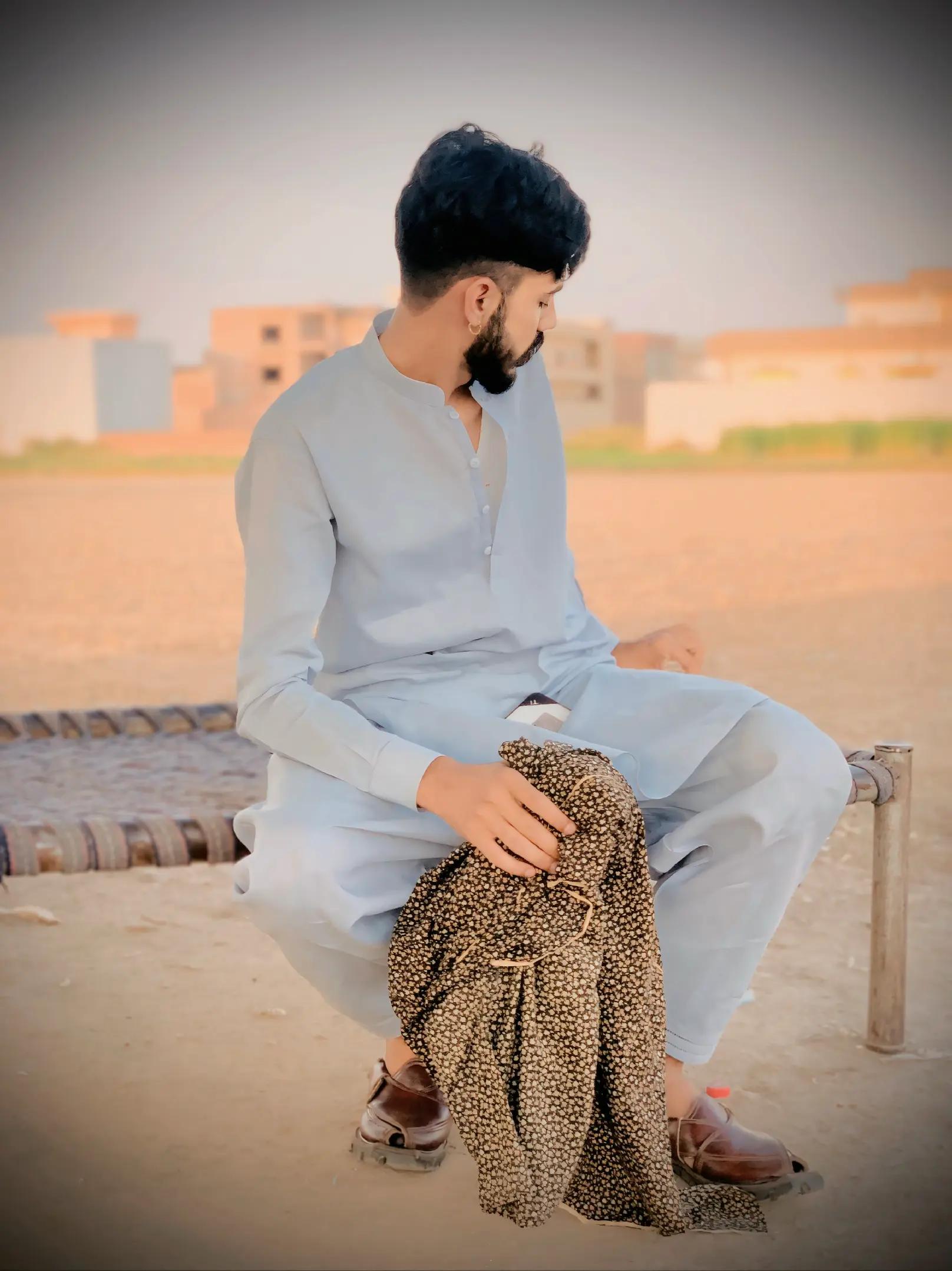 @ᵂᴬᴿʸᴬᴹ گجر 🚩