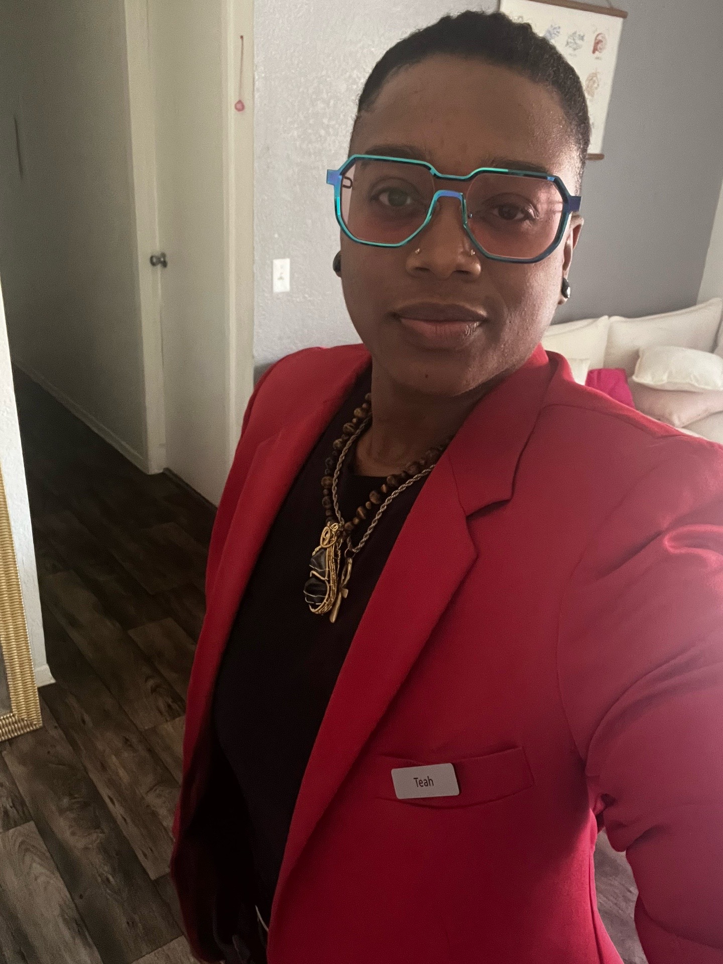 @Empress_Divinitea