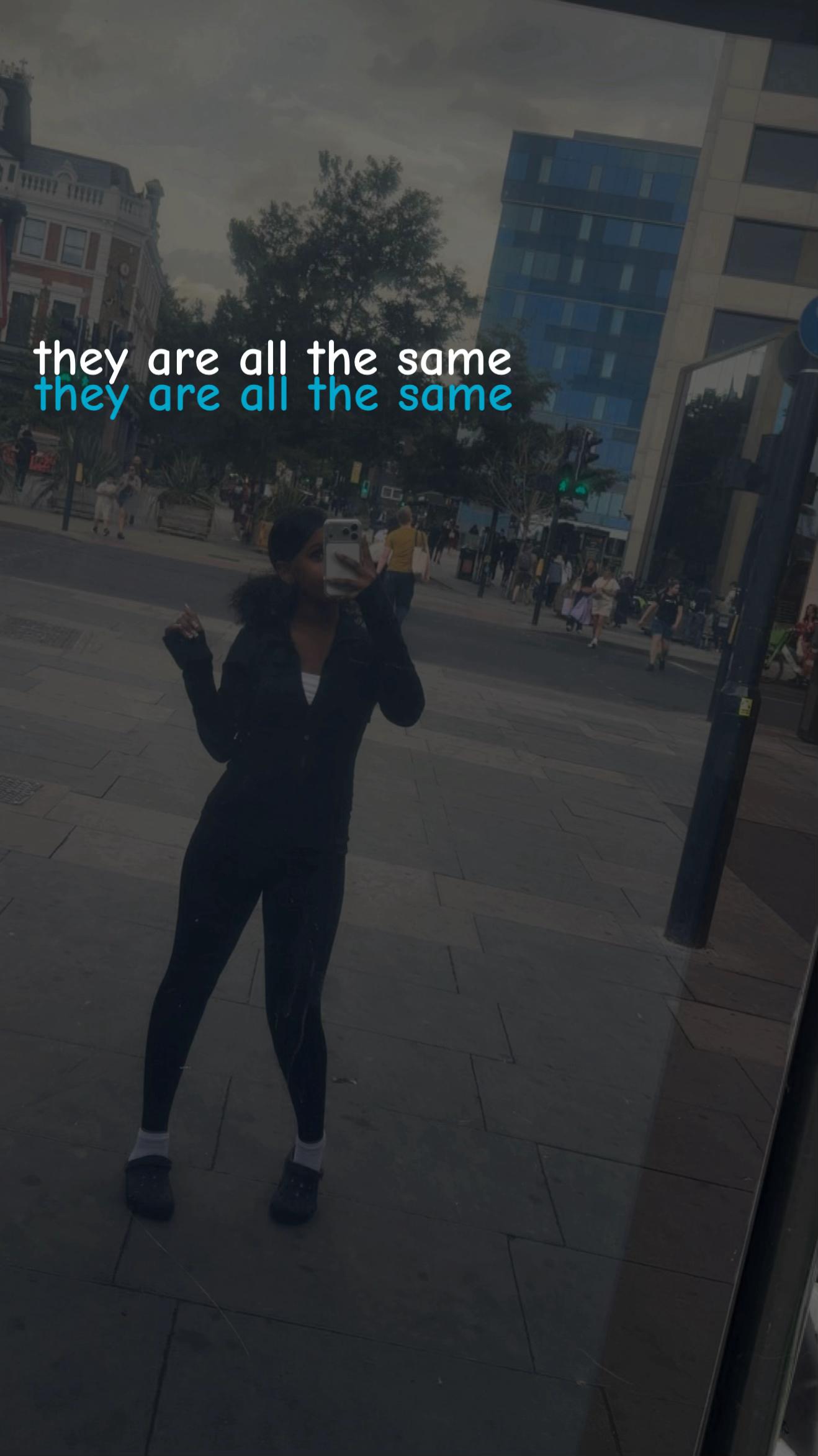 @⃟