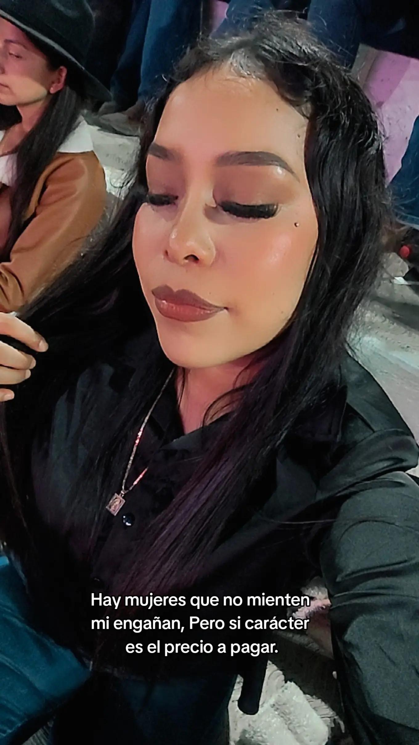 @Jey🍒🧬