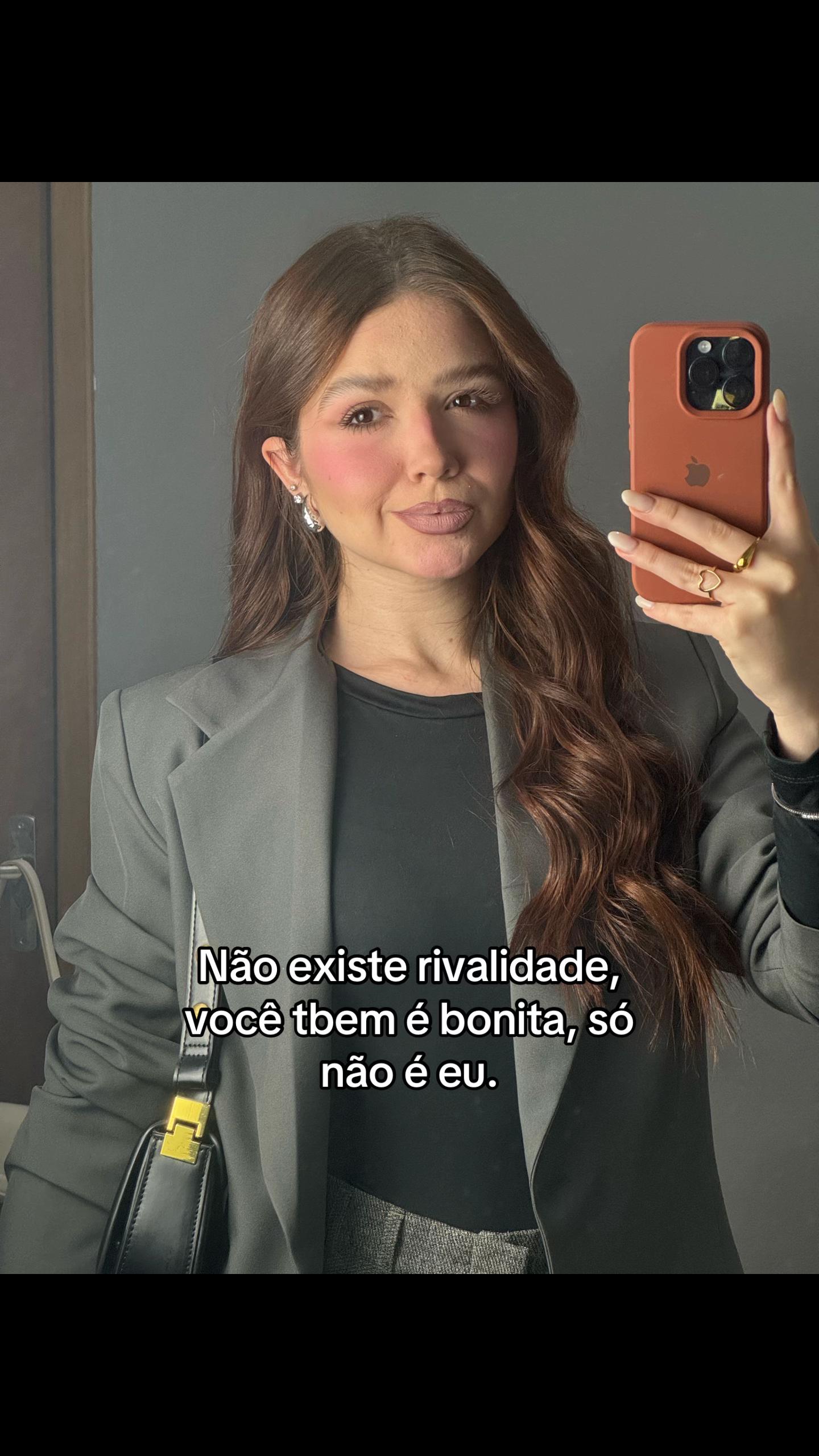 @Vit&oacute;ria Nogueira| UGC creator