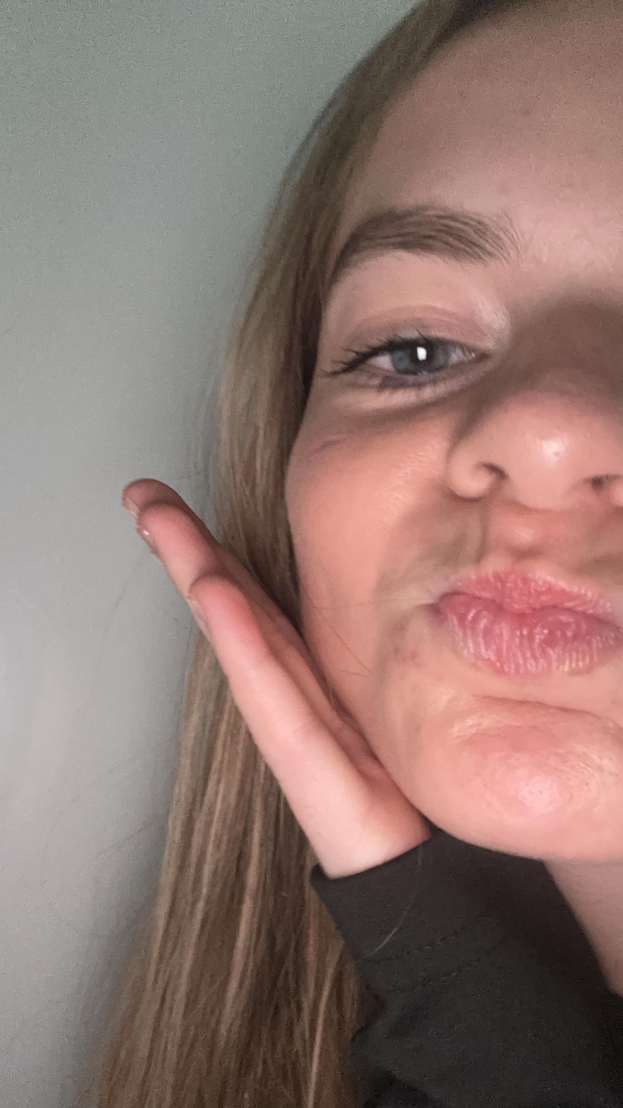 @𝓔𝓑&hearts;️