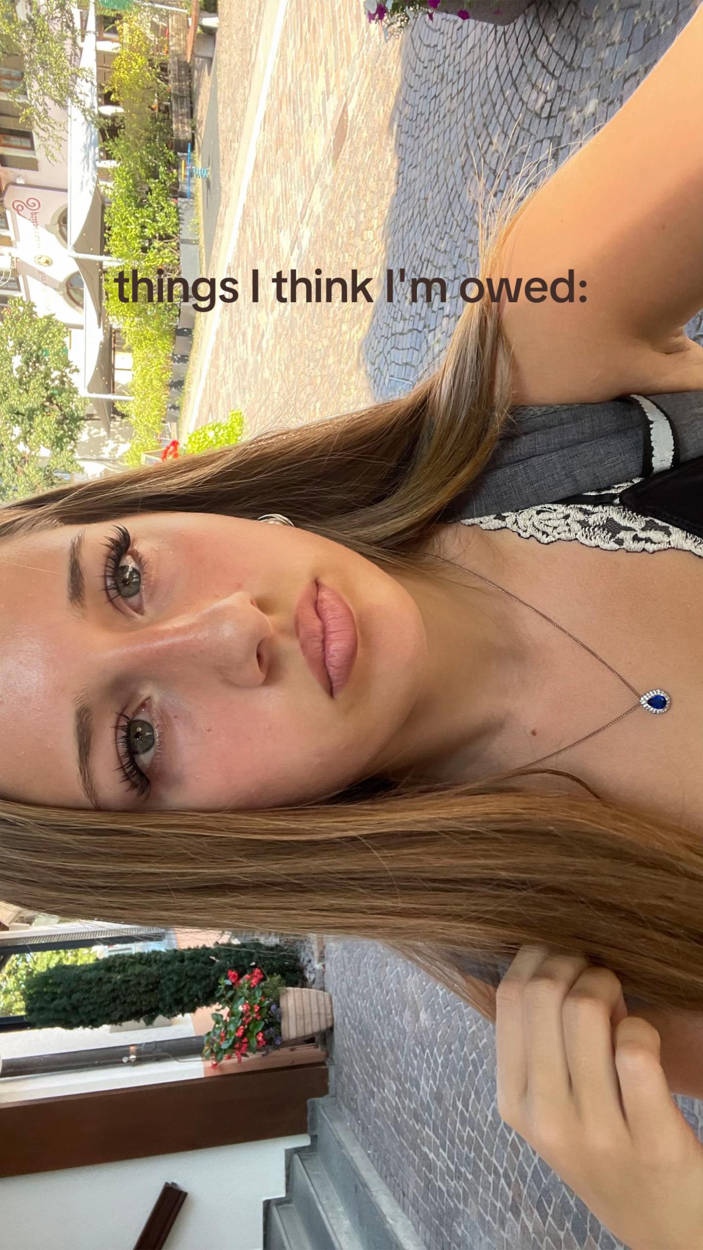 @⃟