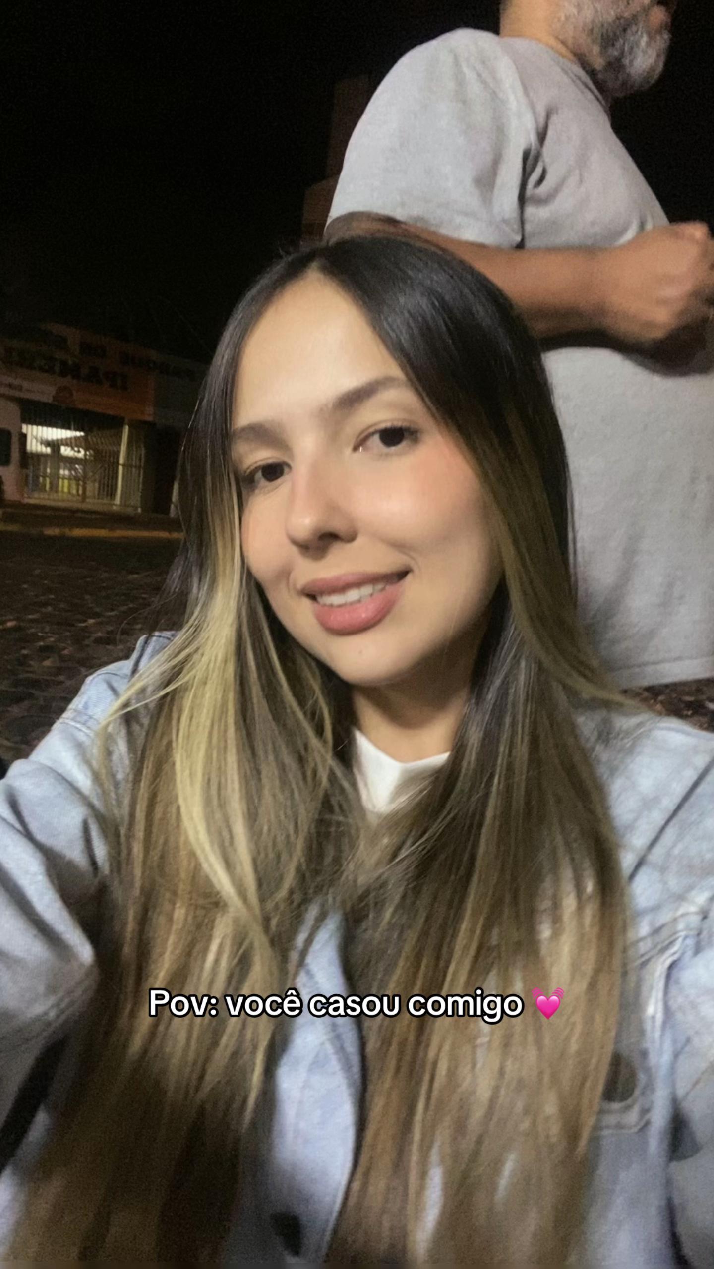 @Mábia