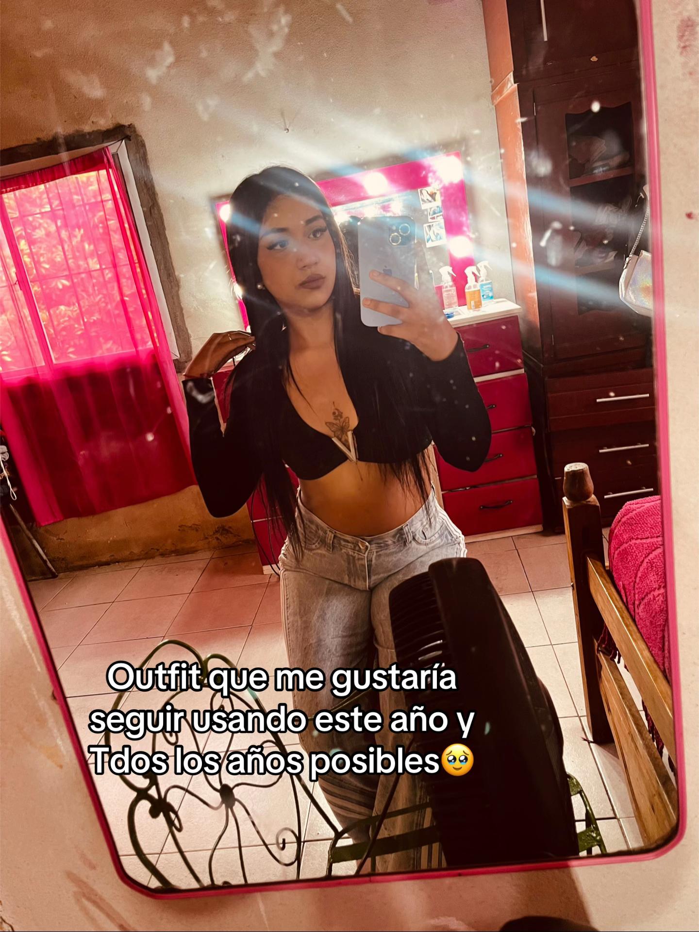 @Morenahiara