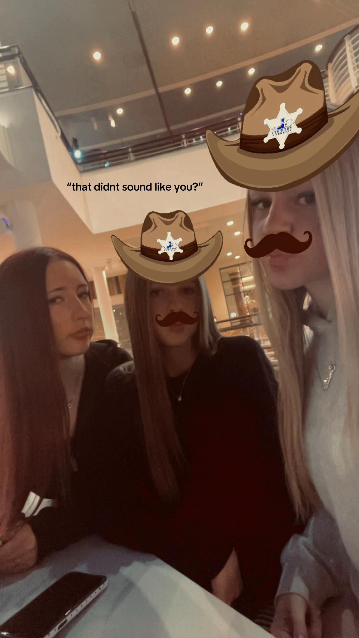 @ℰ