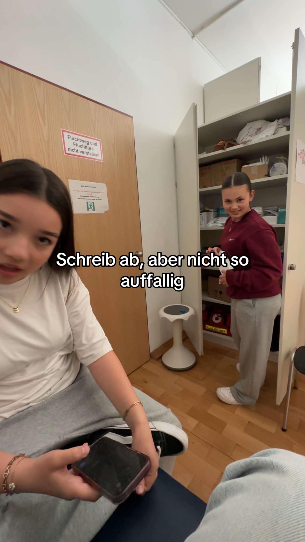 @💣