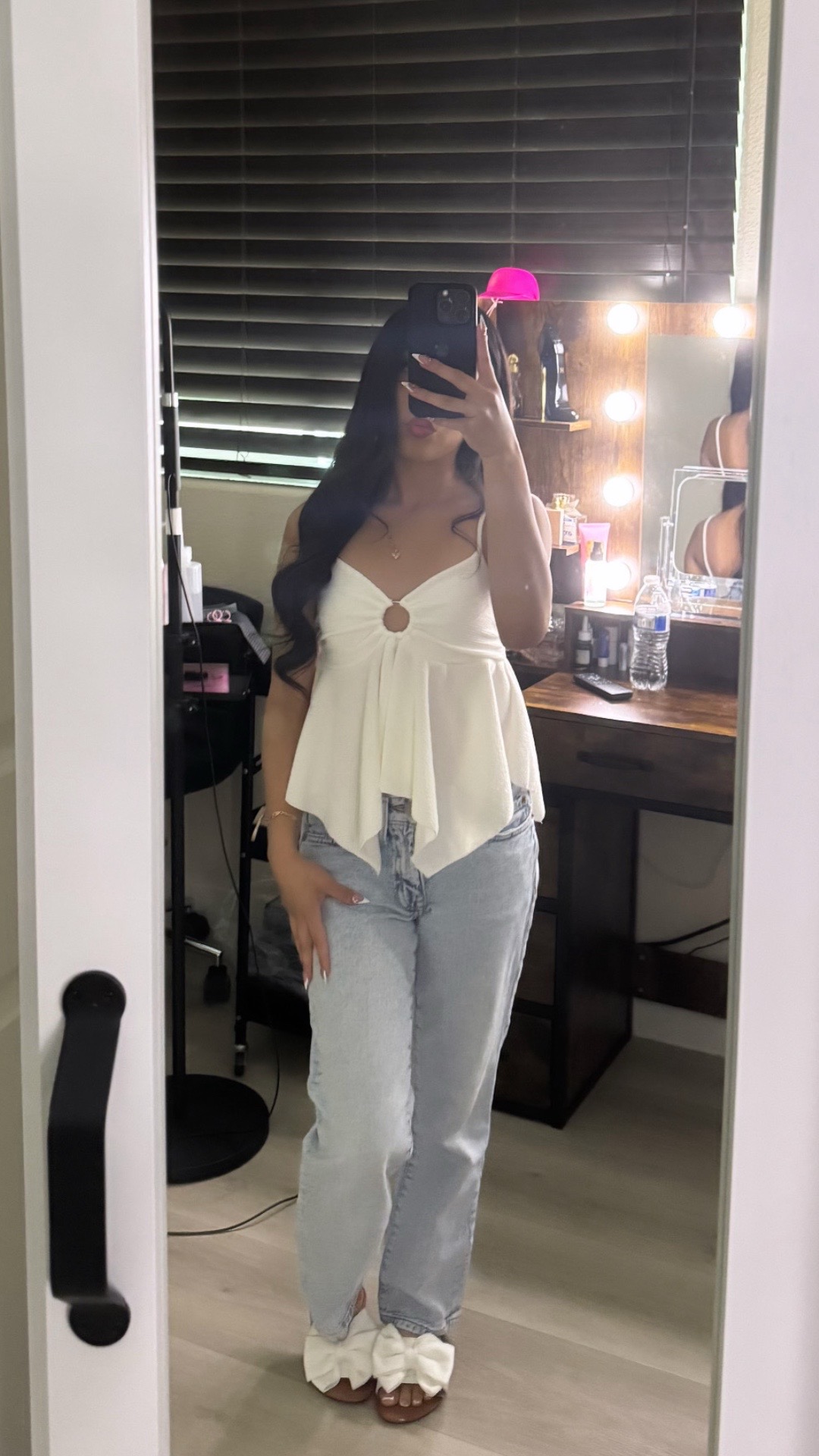 @️