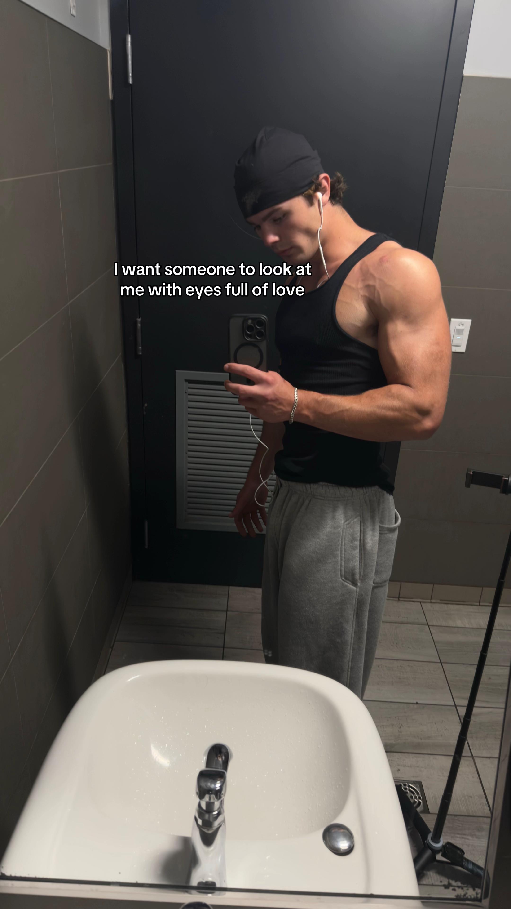 @notcaelen