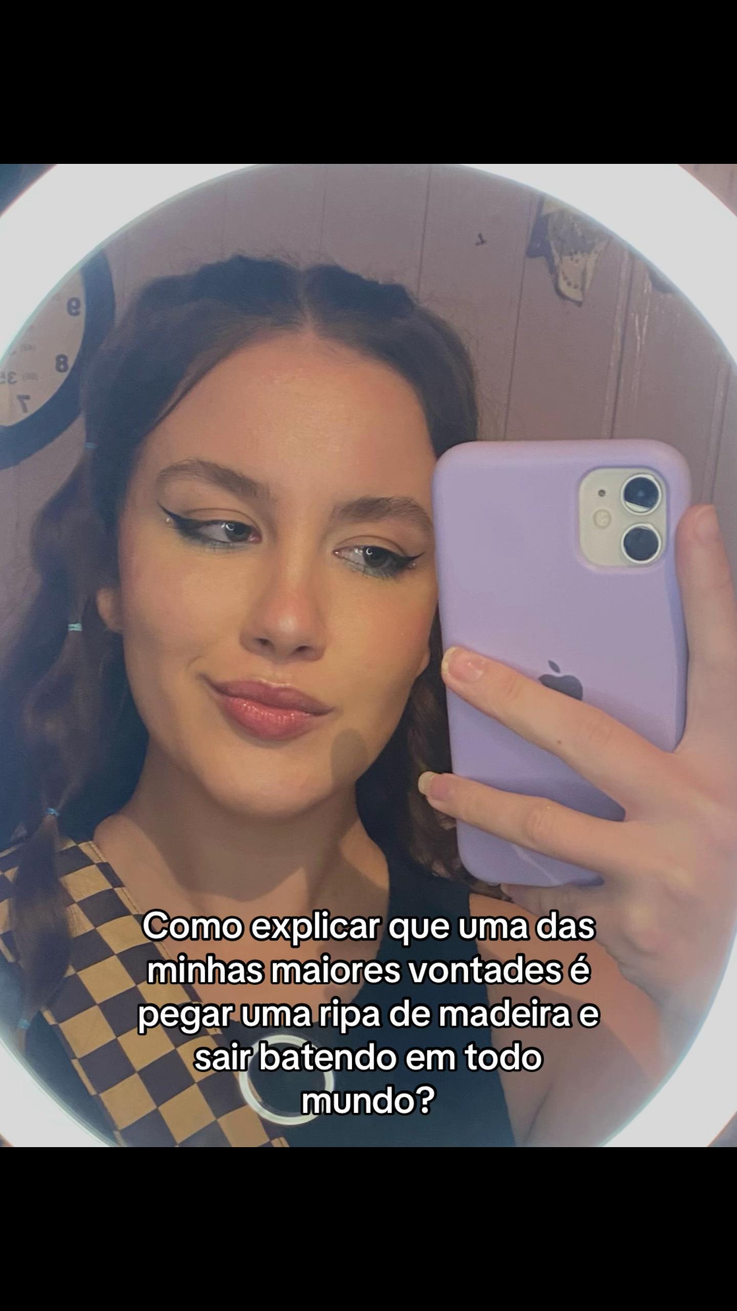 @D&Eacute;BORA🐝