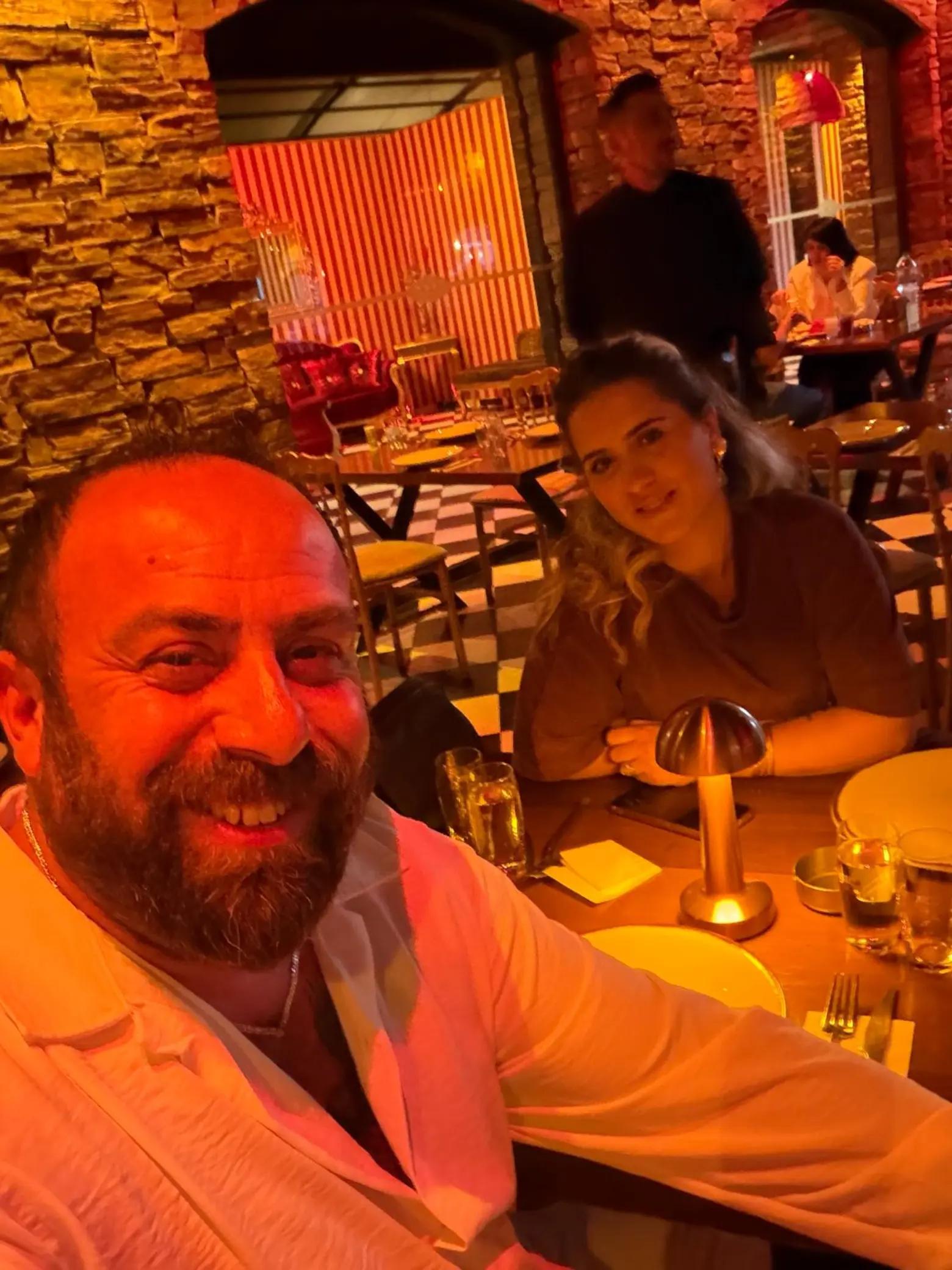 @Almina Savaş Döndür
