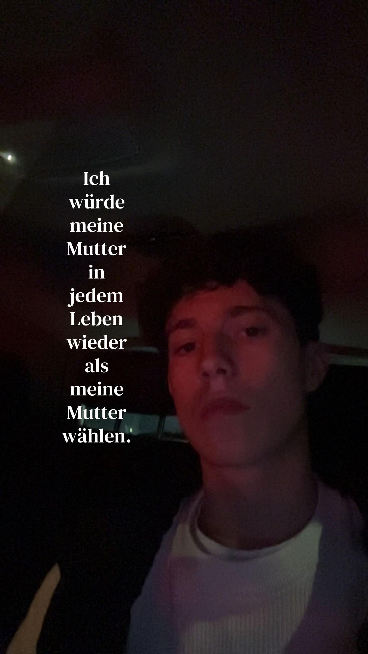 @⃟