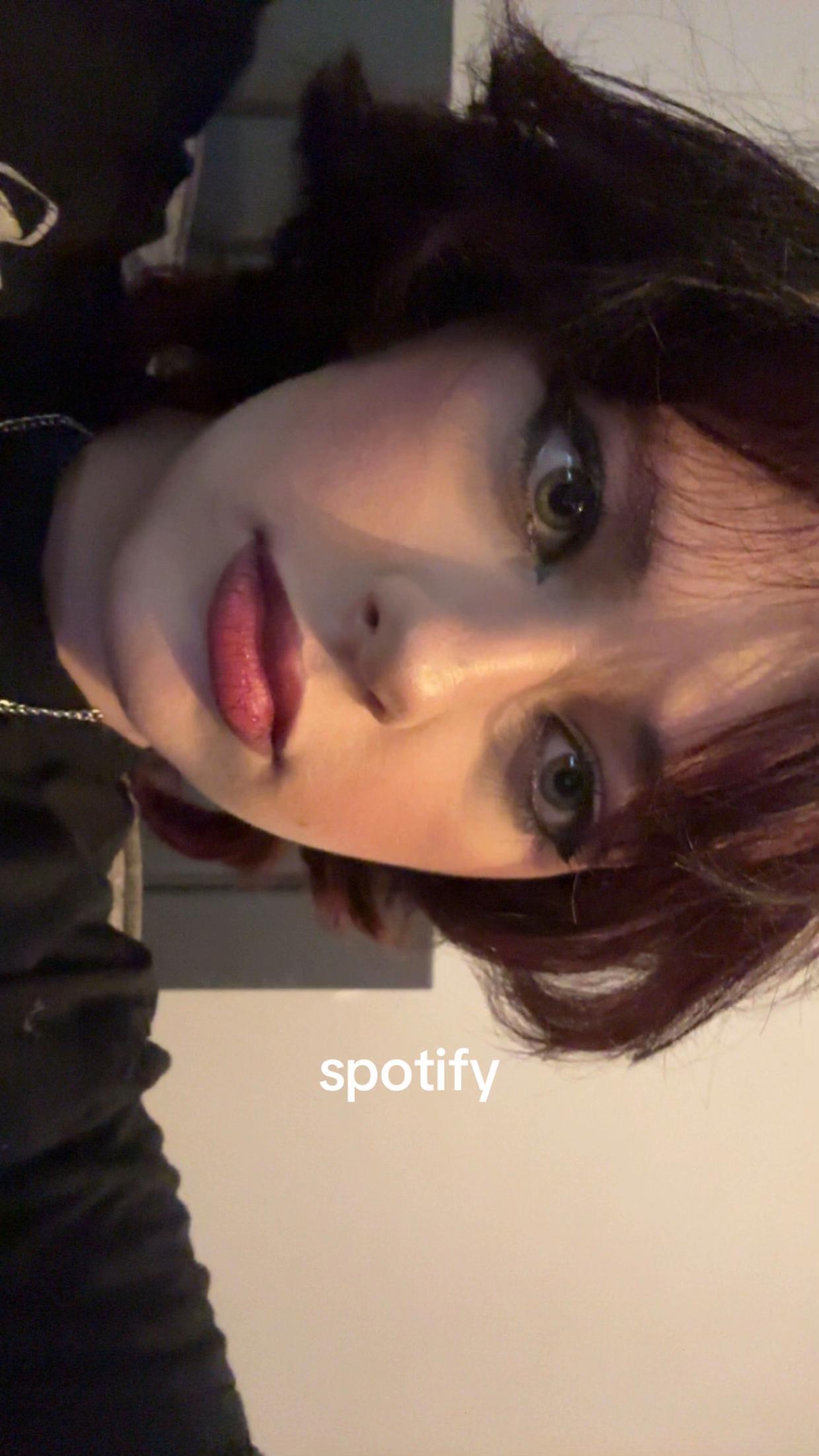 @izzy daisy