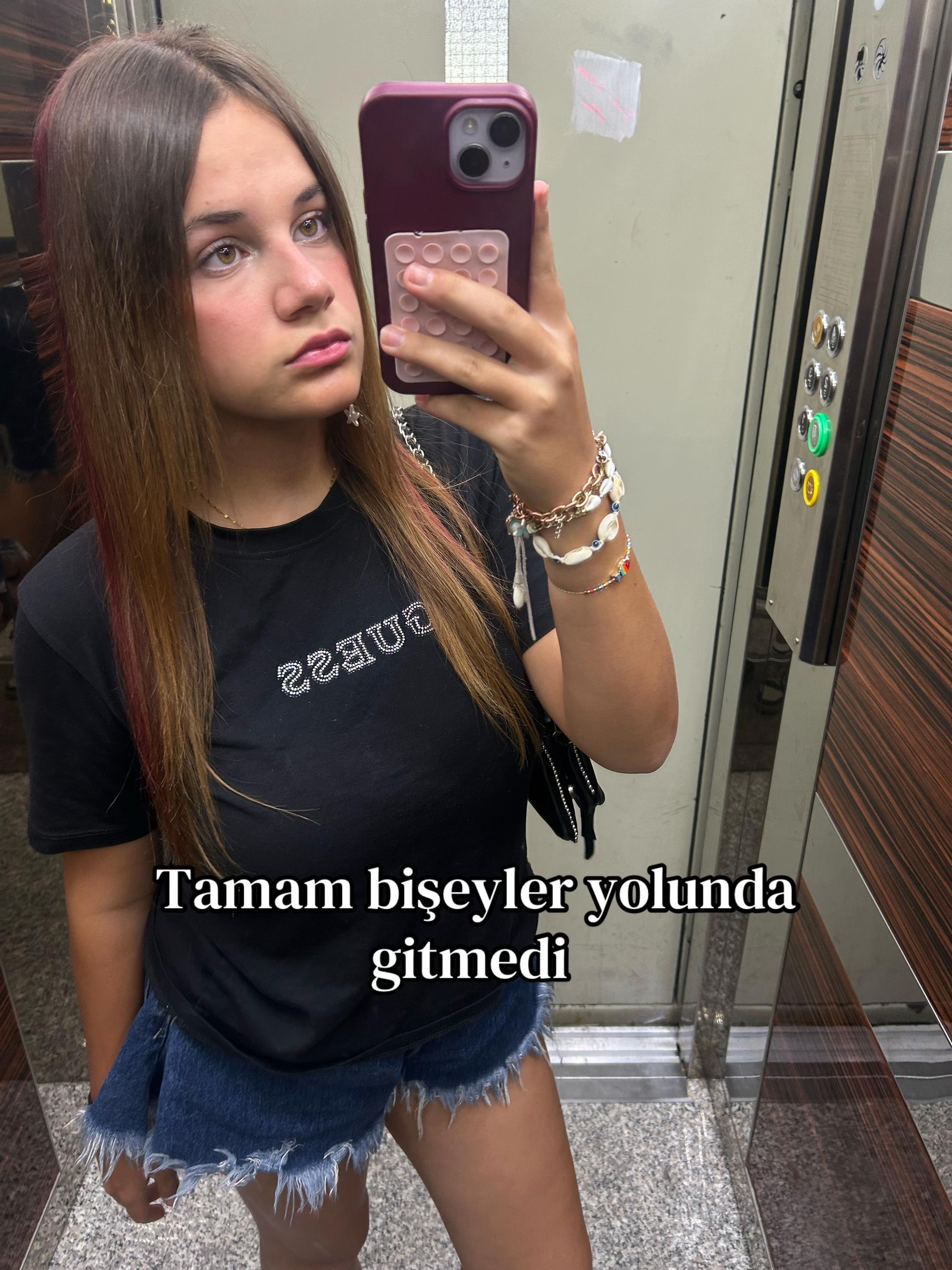 @Elaerkecs