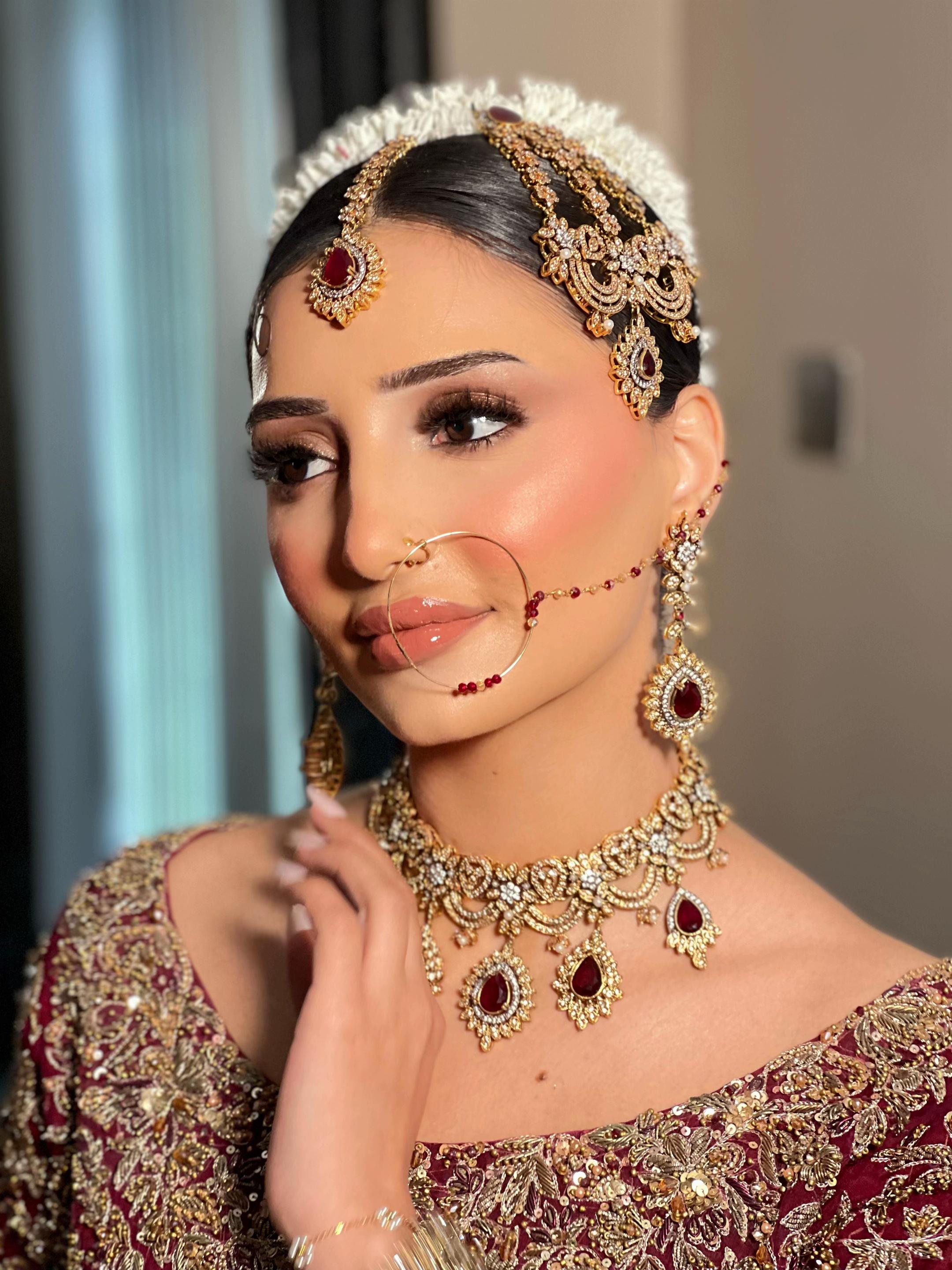 @hairbymomina