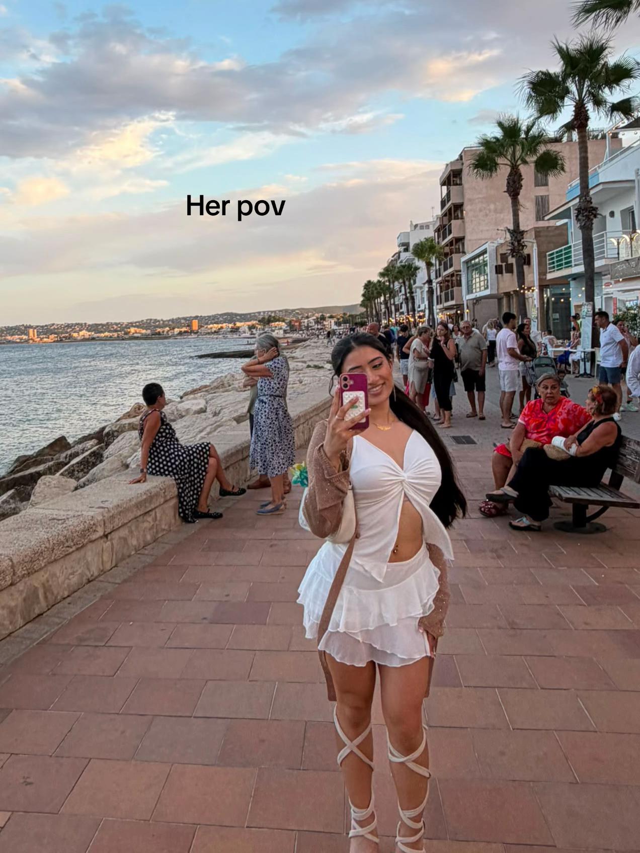 @Simran 💕