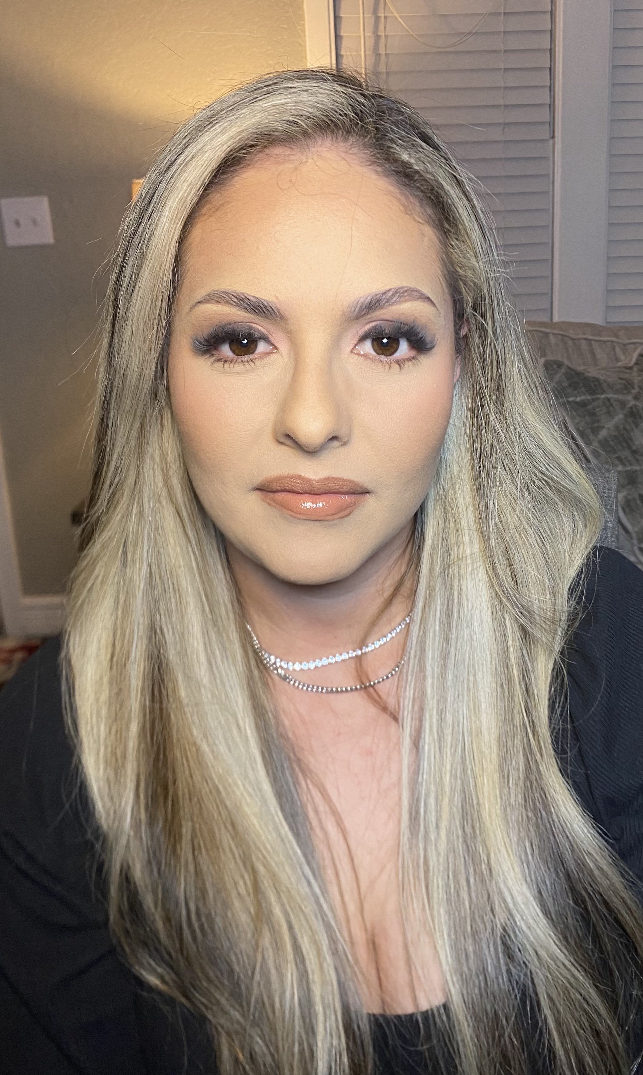 @leslie | beginner MUA