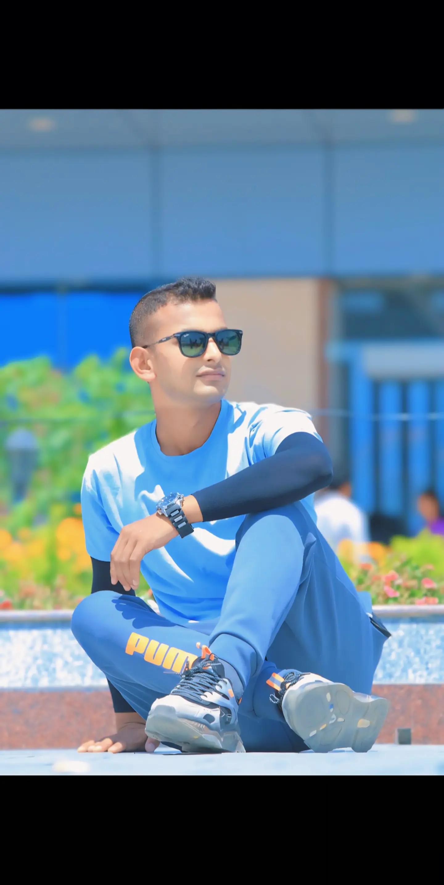 @लाहुरे❤️