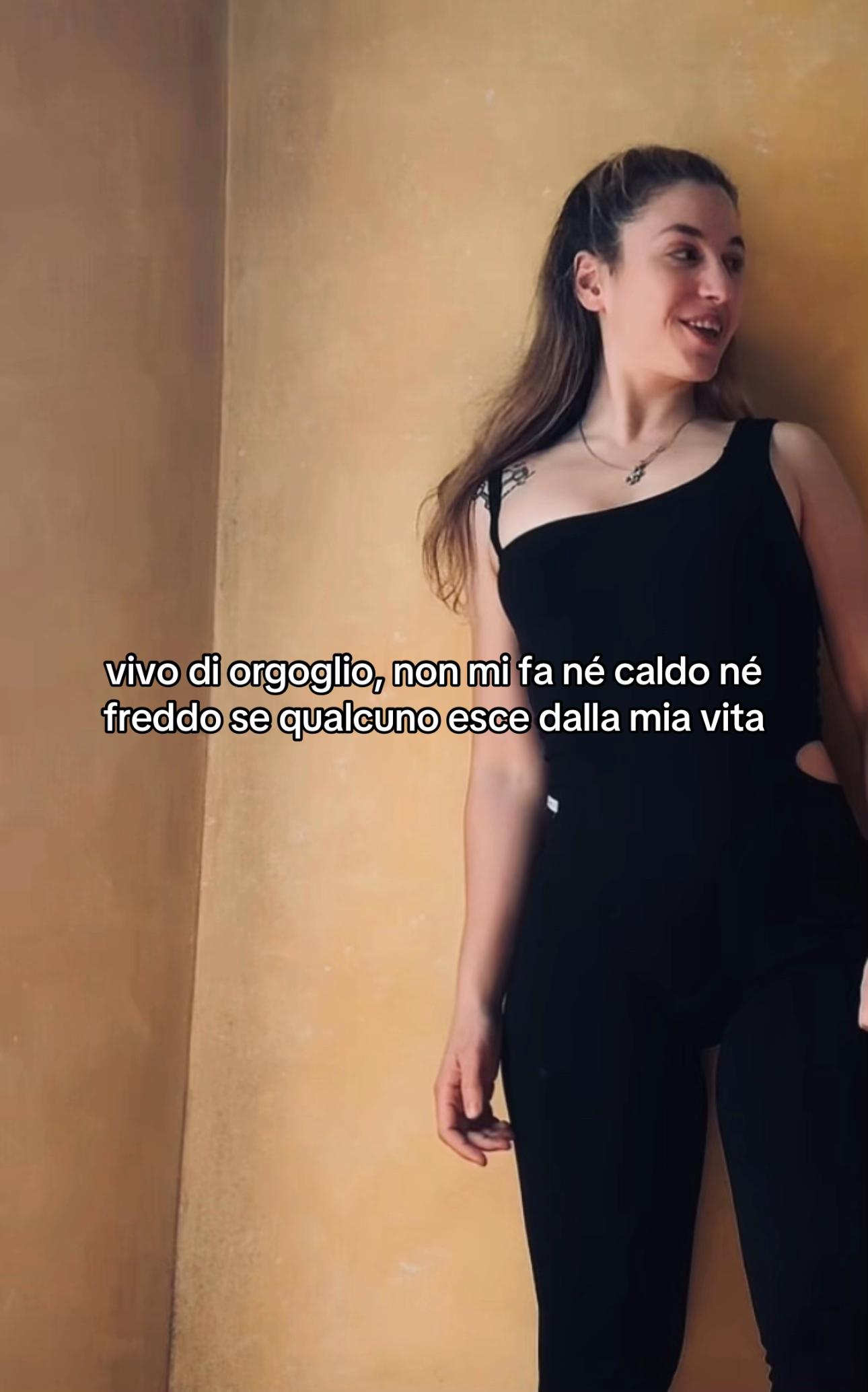@annaazanella