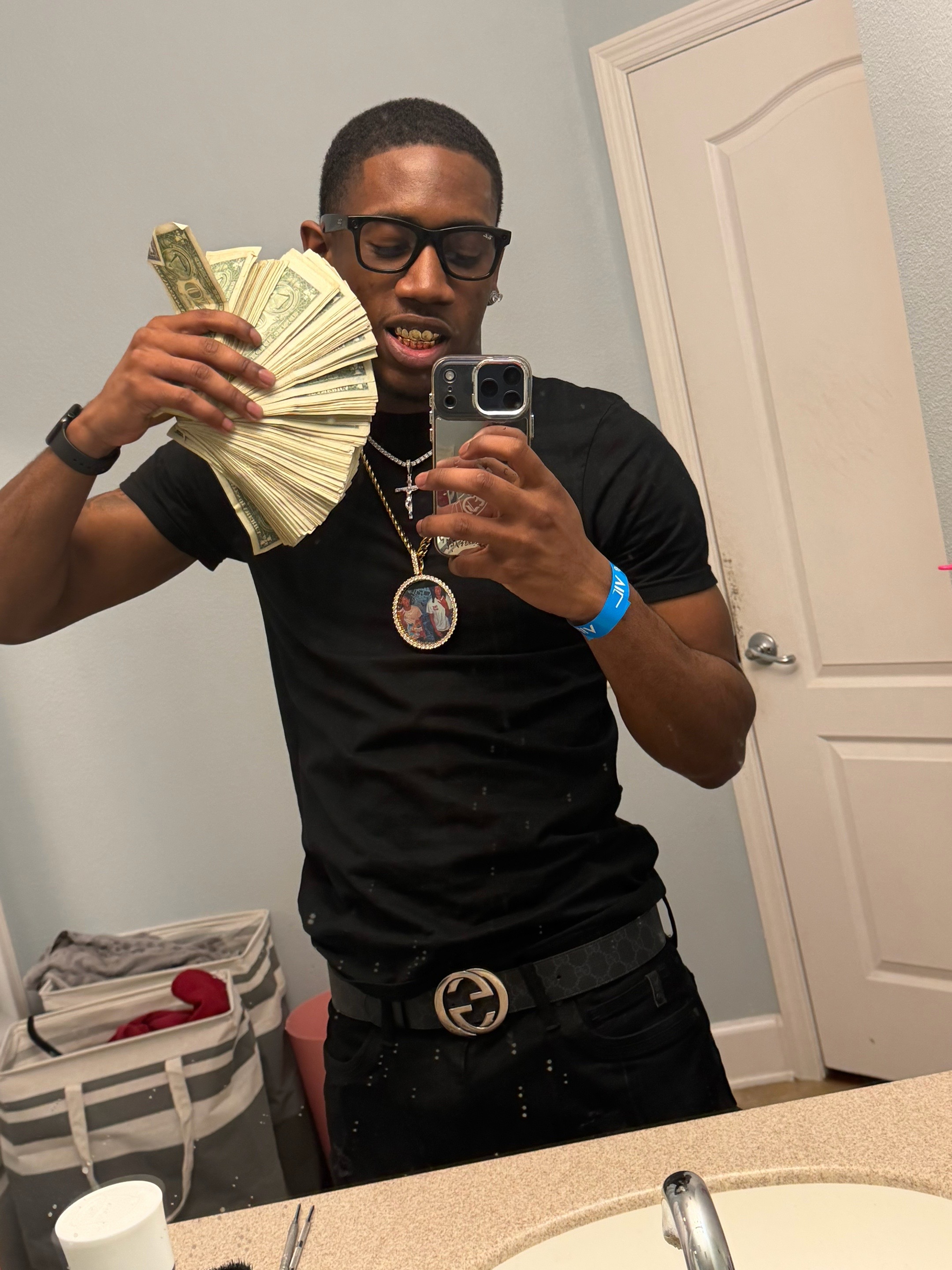 @Gmoney