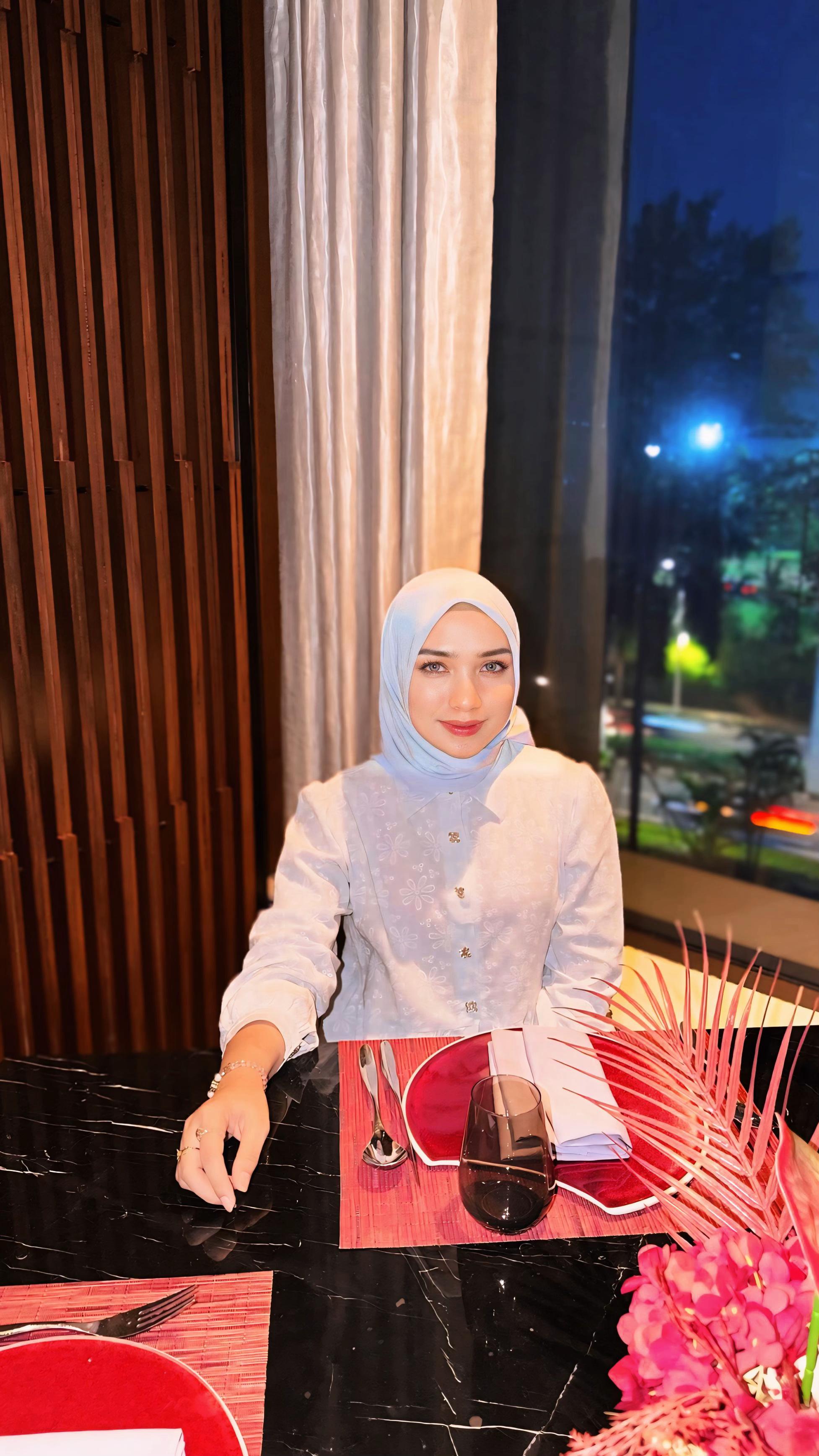 @Ella Rajzur