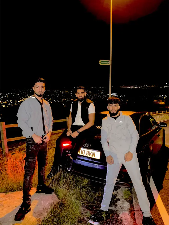 @Khan Abdullah Oldham🇬🇧
