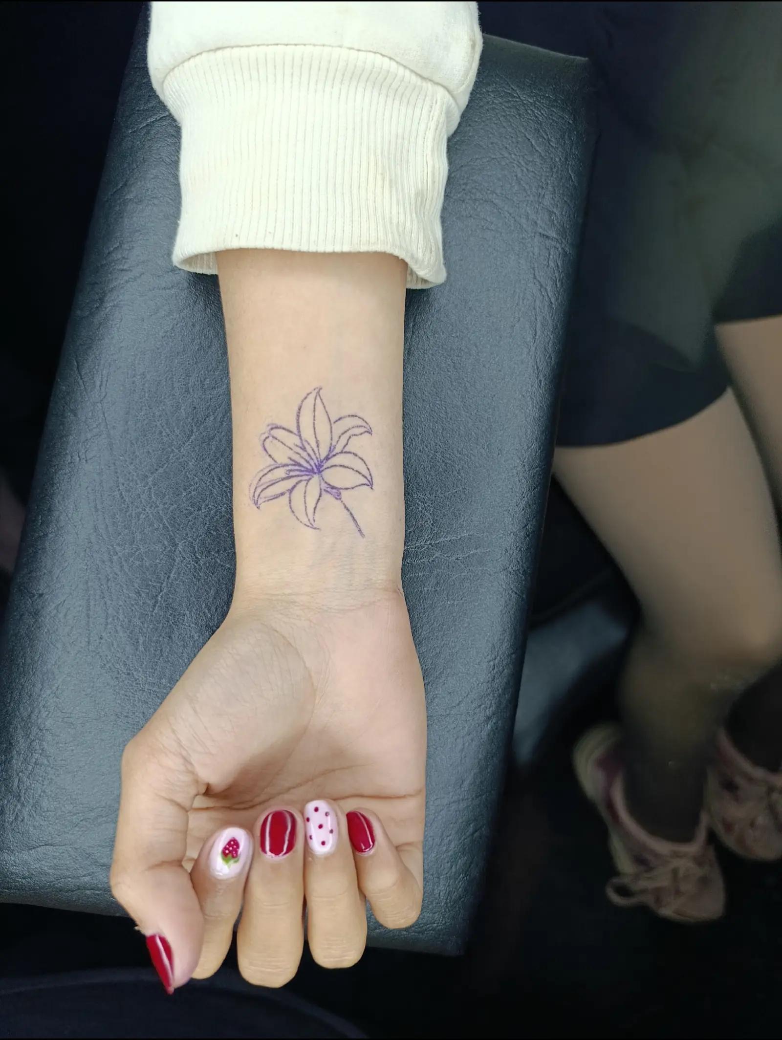 @Hilaria.tattoo