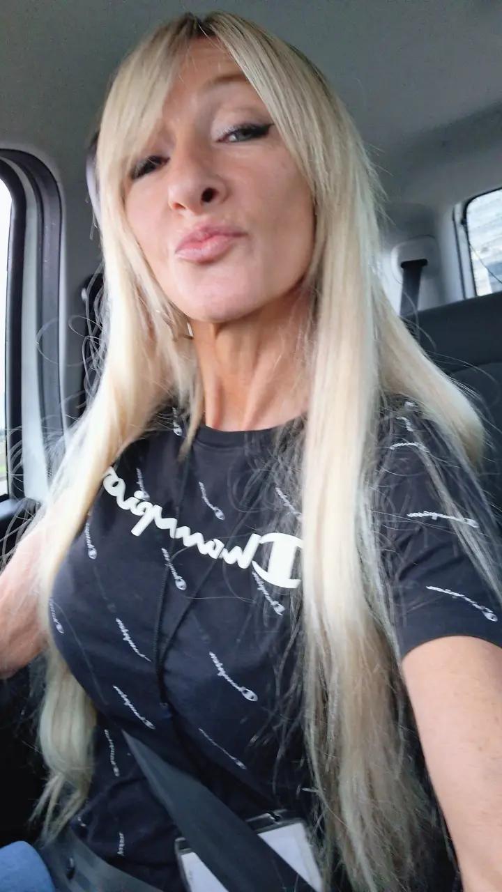 @💃✈️🦁fulvia 🌺🌺🌺