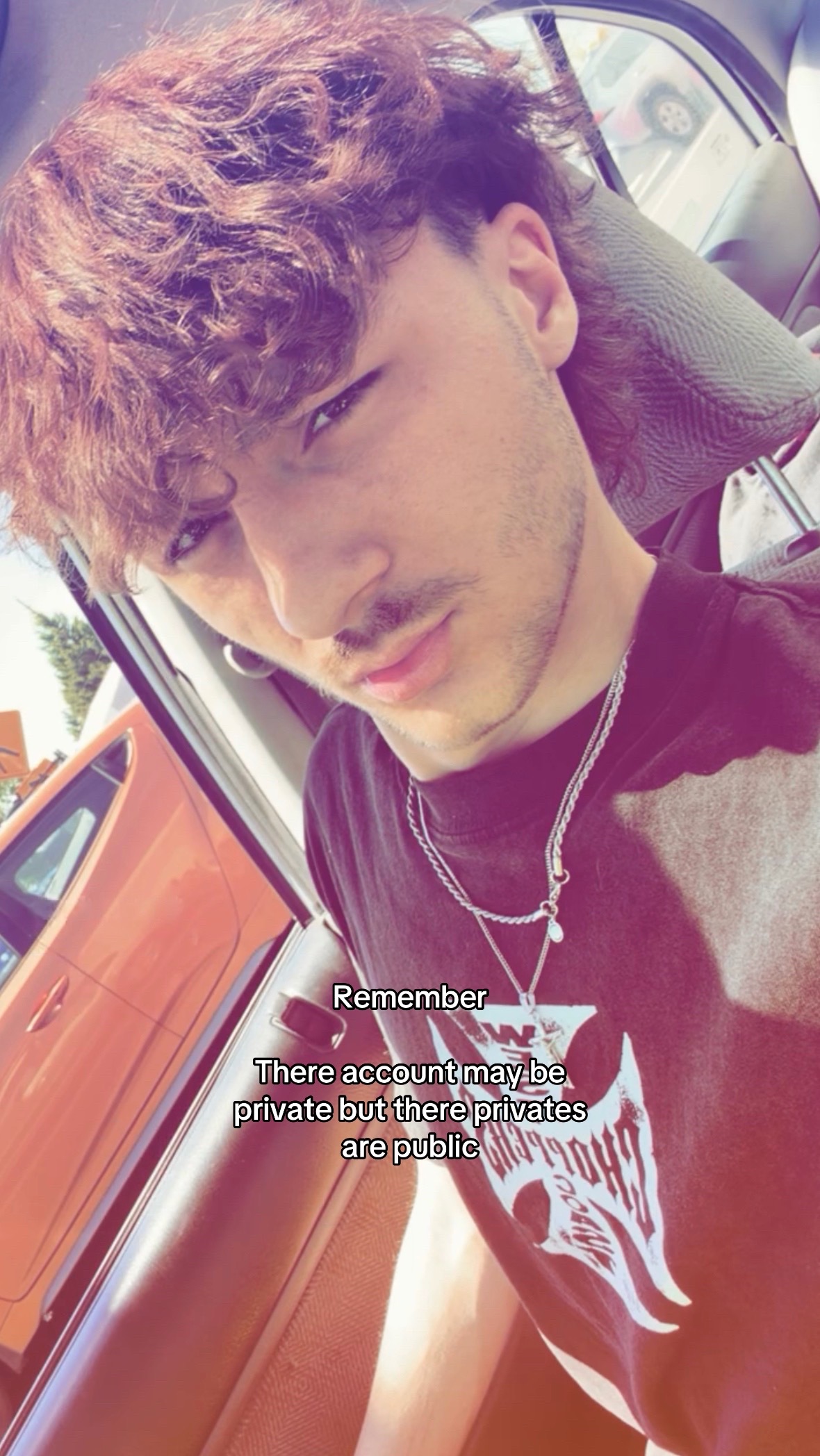@♛