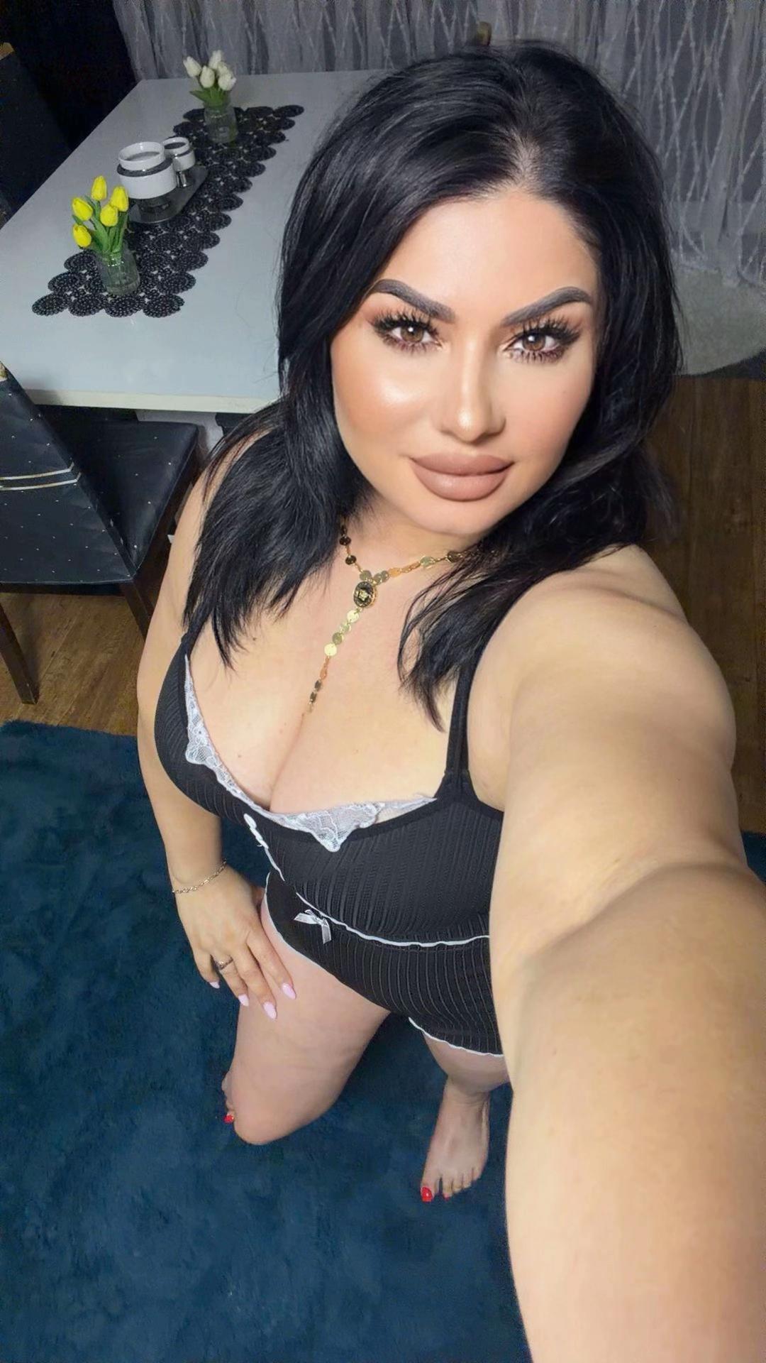 @Manuela Elena