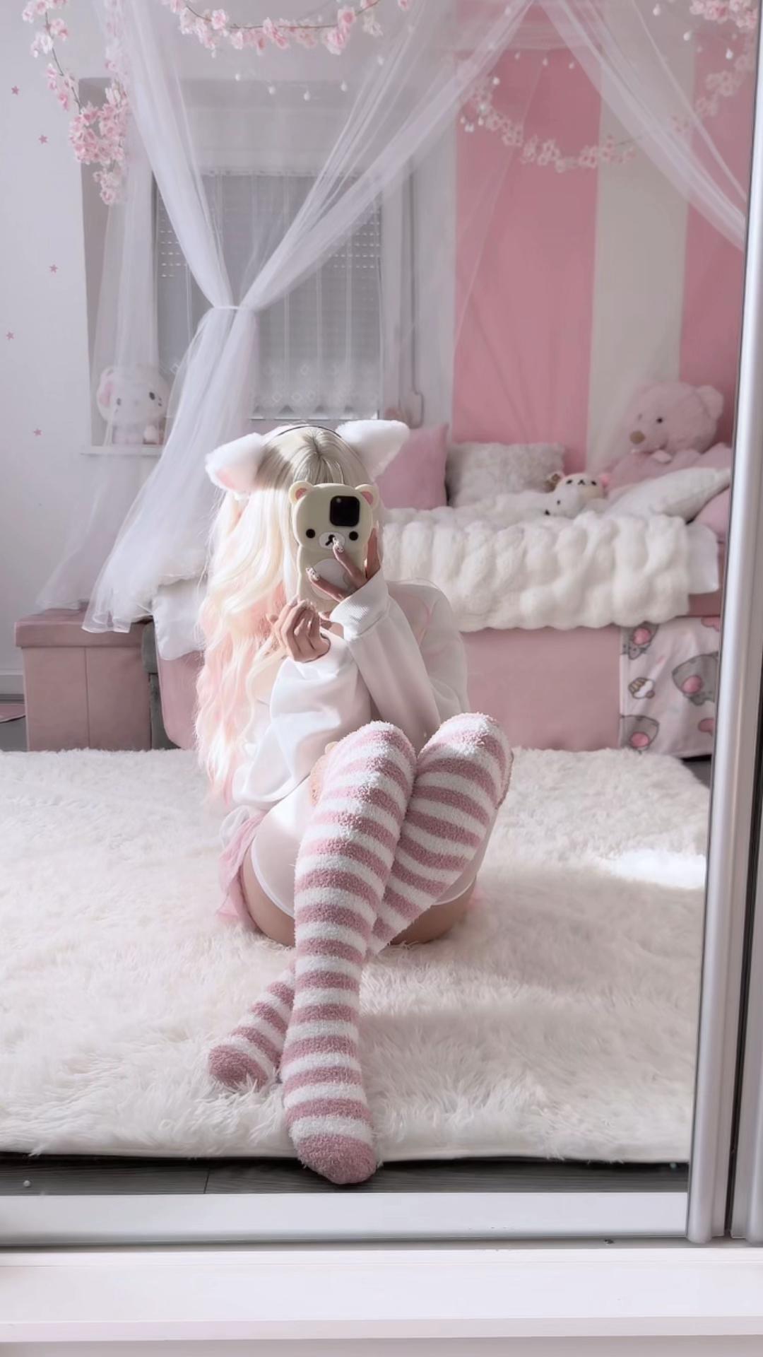 @~:~