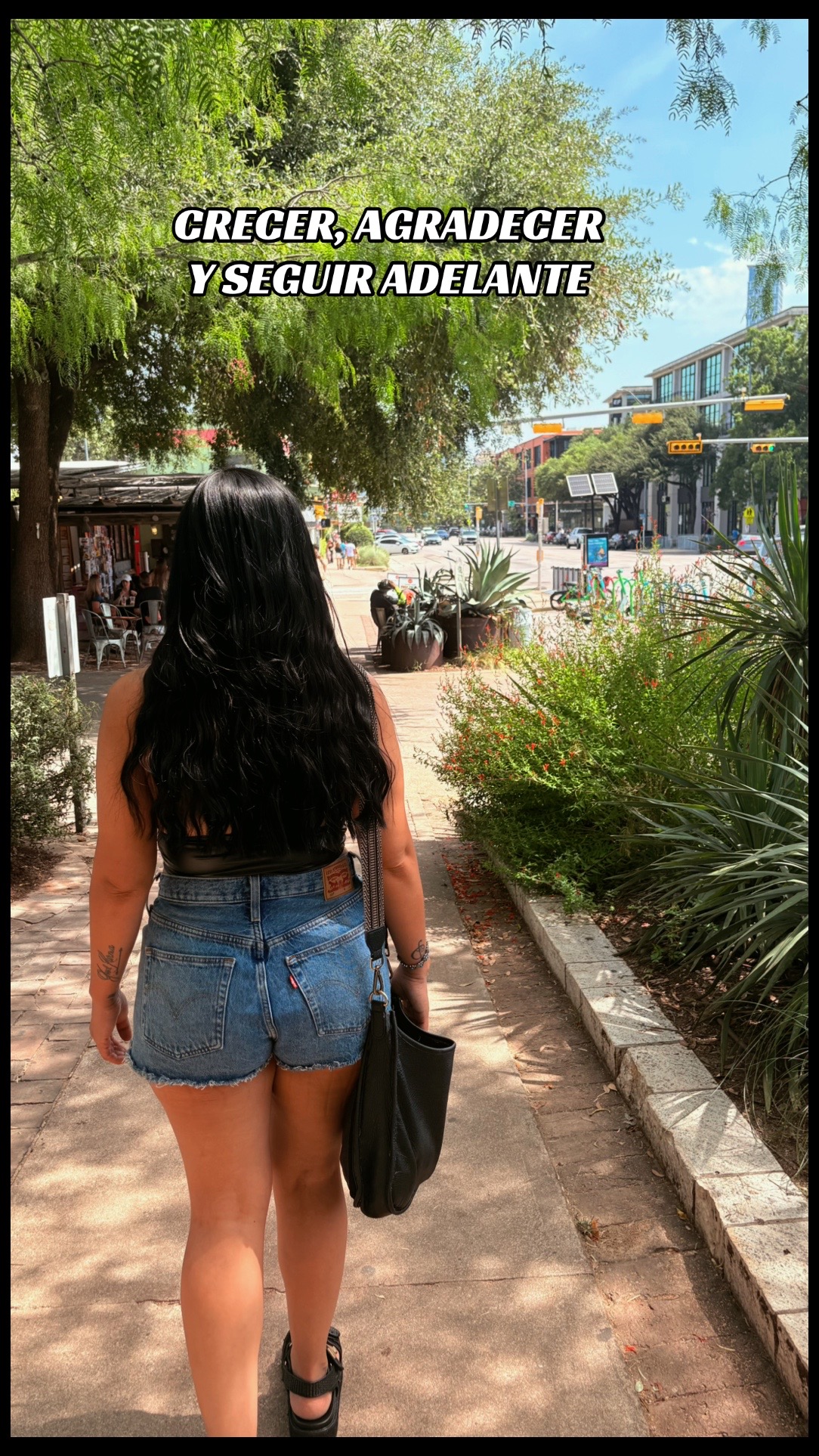 @Alisandy Flores