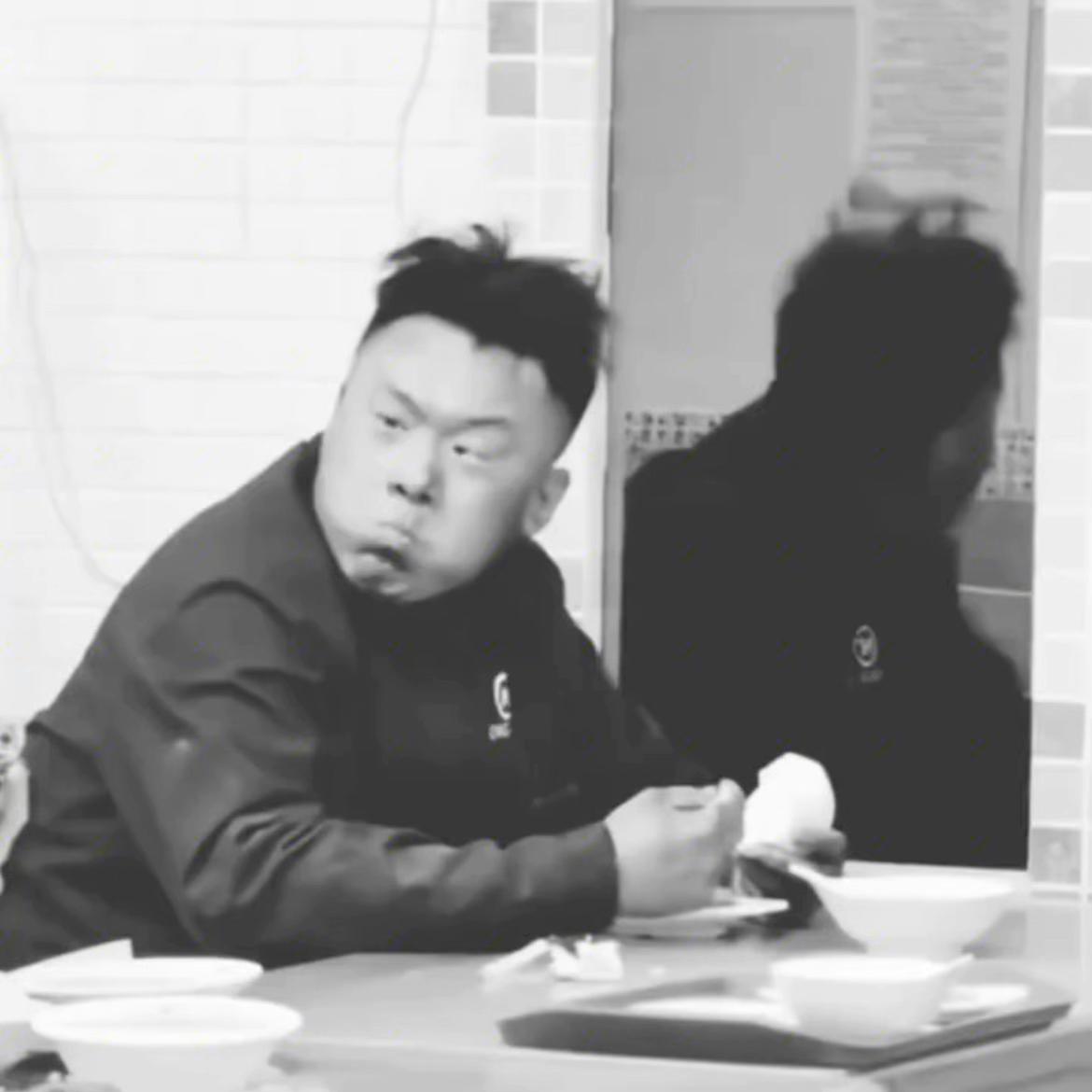 @𝐥𝐮𝐧𝐚.𝟕’