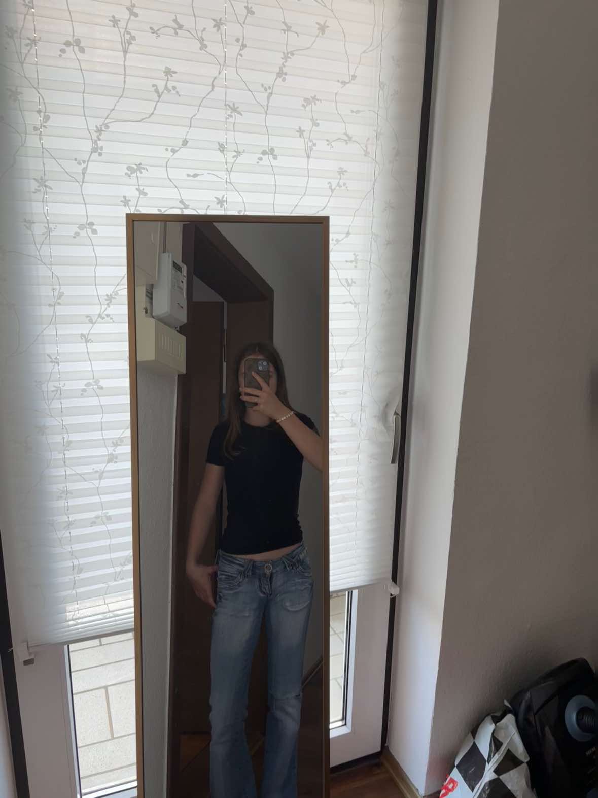 @𝐸𝑙𝑙𝑎
