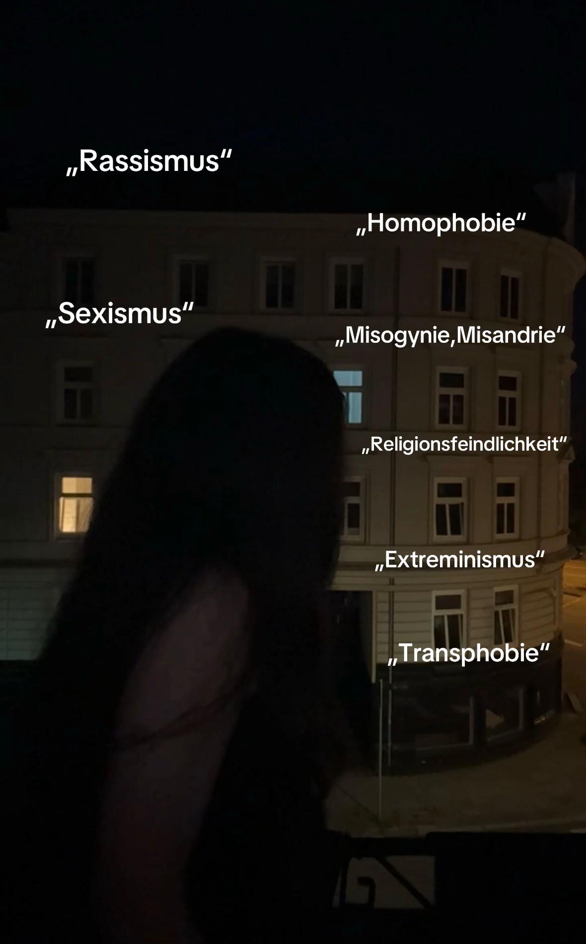 @𝐿𝑎𝑢𝑟𝑎 𝐵𝑒𝑙𝑙𝑖