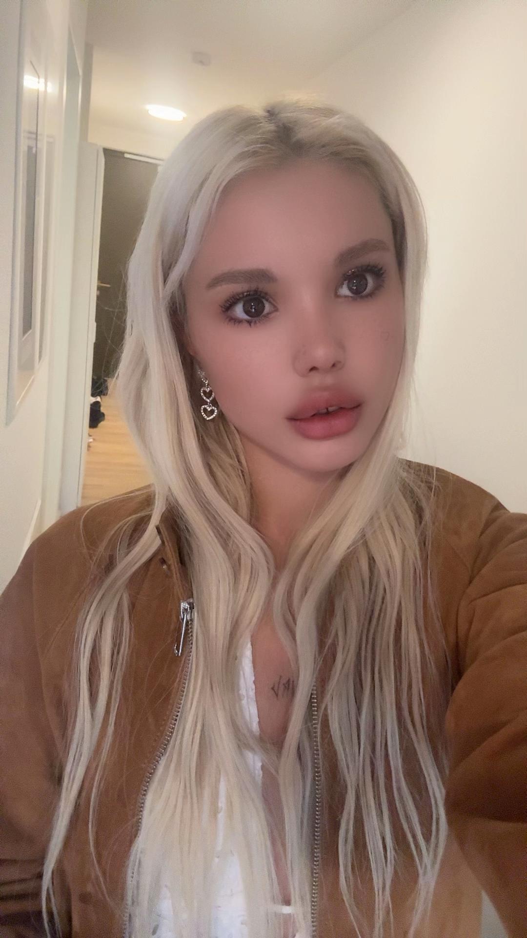@krankebarbie