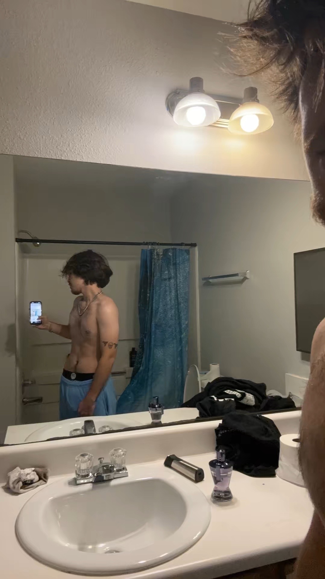 @Whiteboywitabonnet