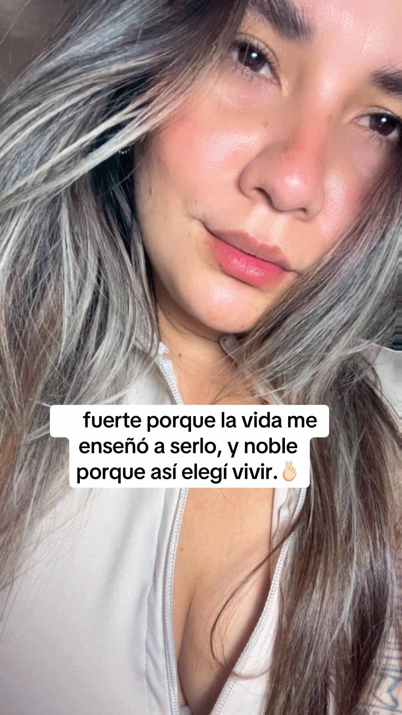 @Carolina ✨