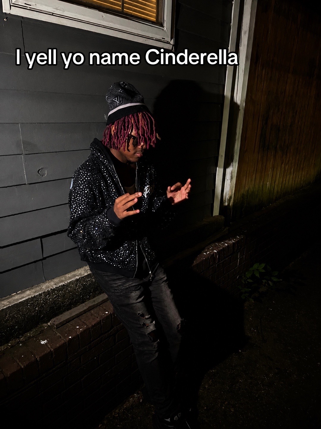 @𖣂