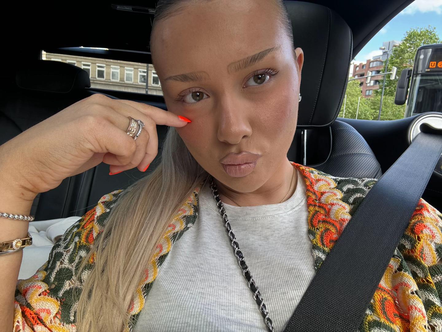 @🧿