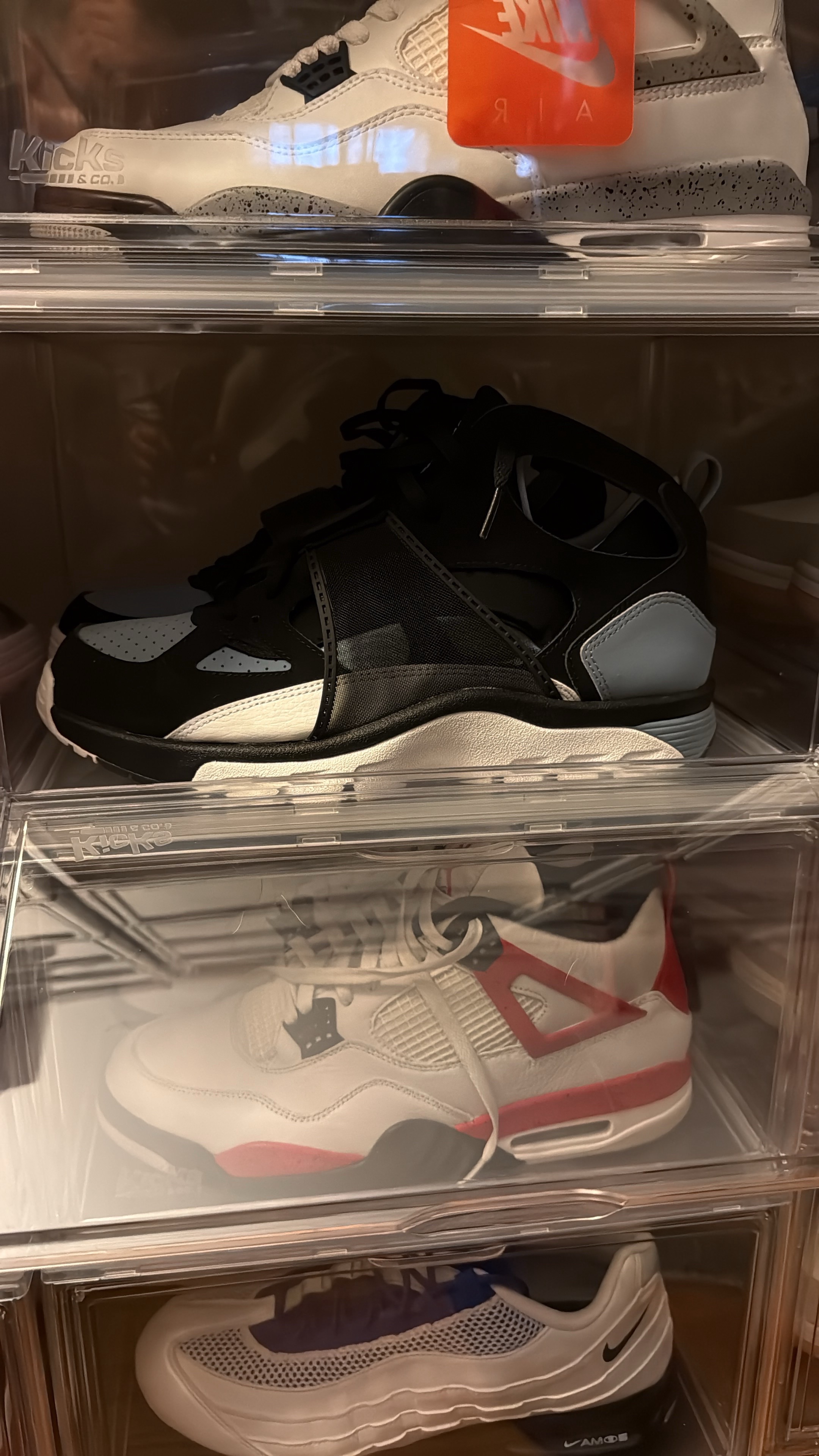@BIG ROB TOY AND SHOE ADDICT!!